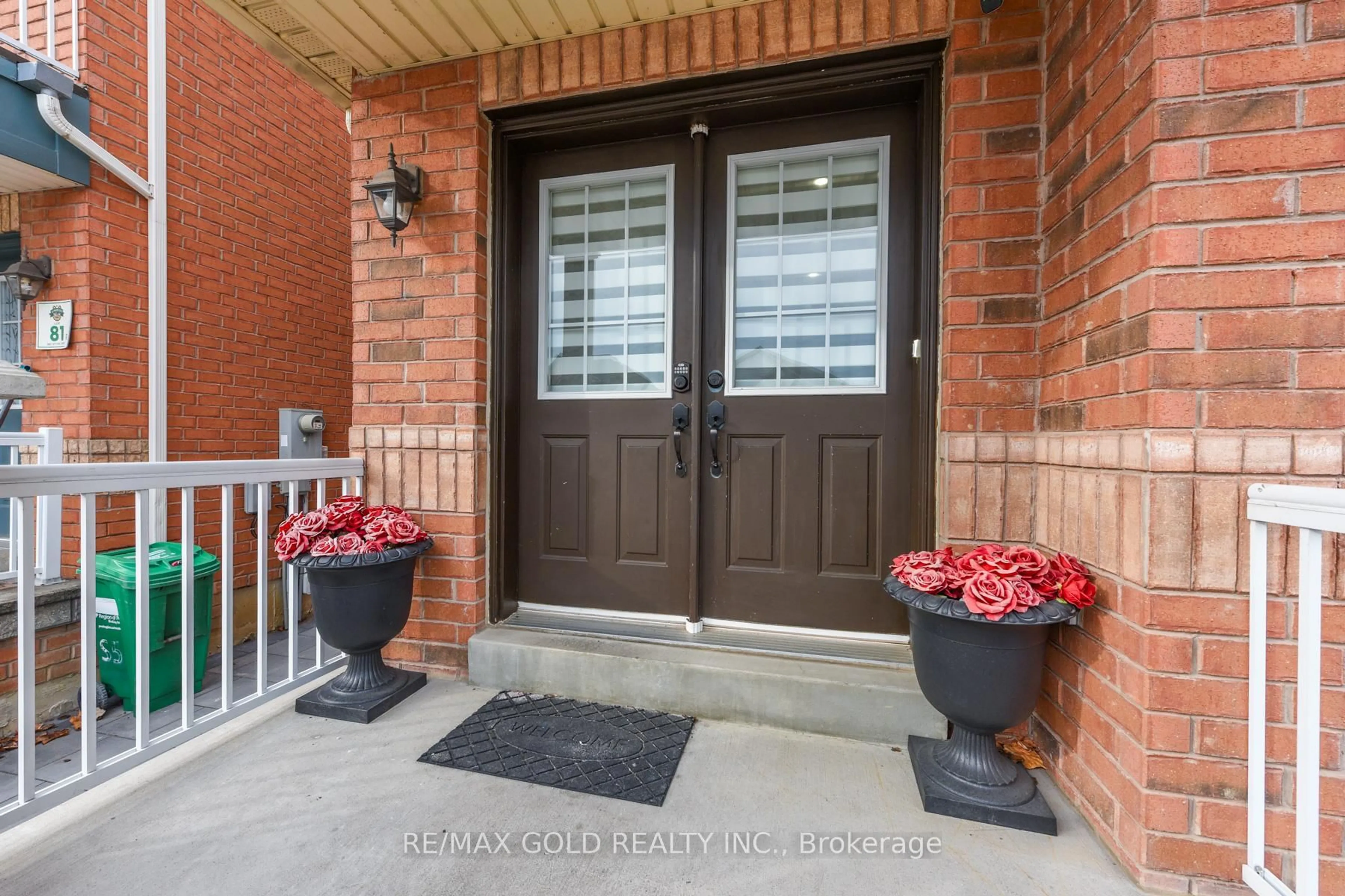 Indoor entryway for 3857 Skyview St, Mississauga Ontario L5M 8A1