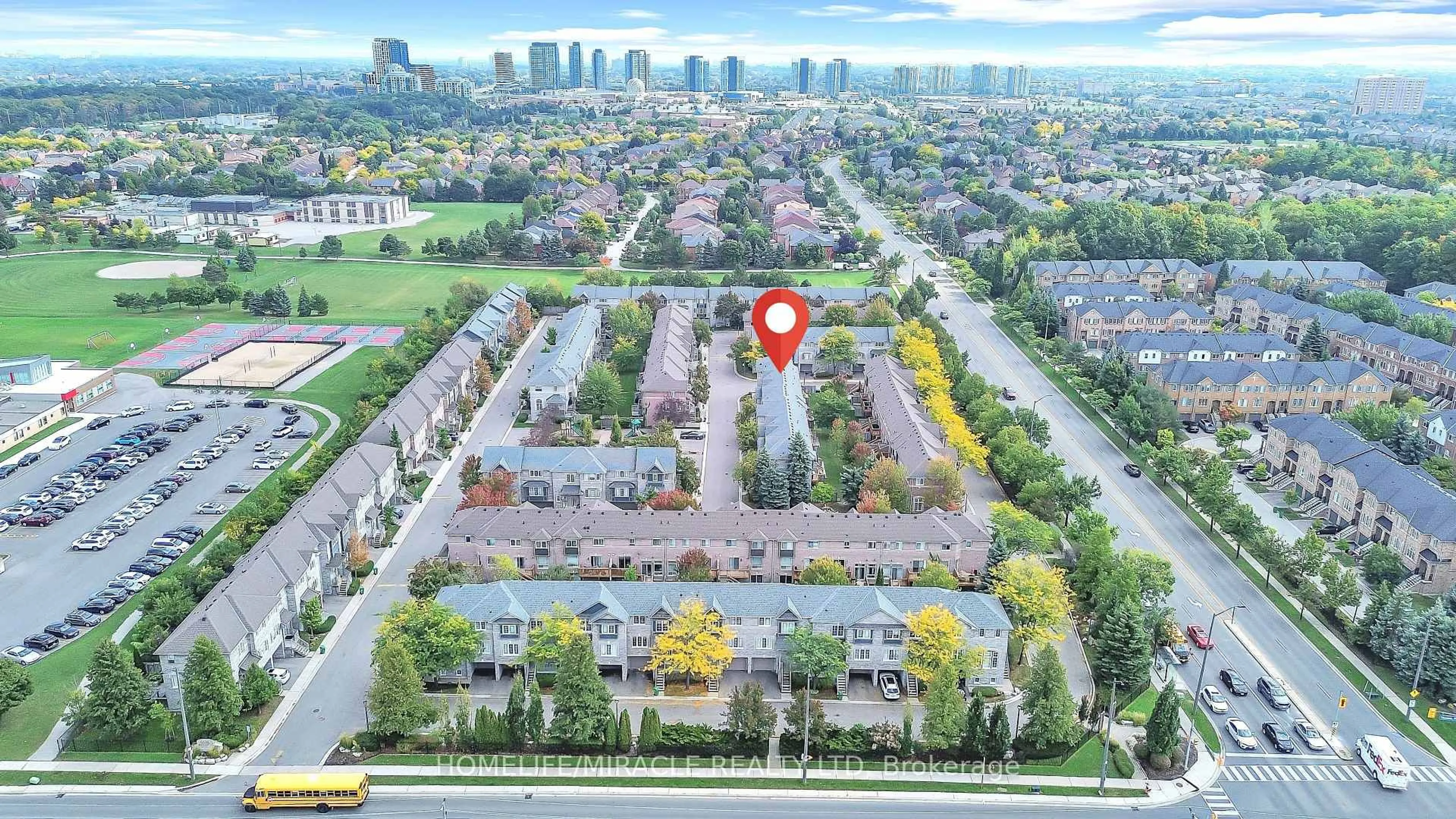 A pic from outside/outdoor area/front of a property/back of a property/a pic from drone, city buildings view from balcony for 5535 Glen Erin Dr #75, Mississauga Ontario L5M 6H1