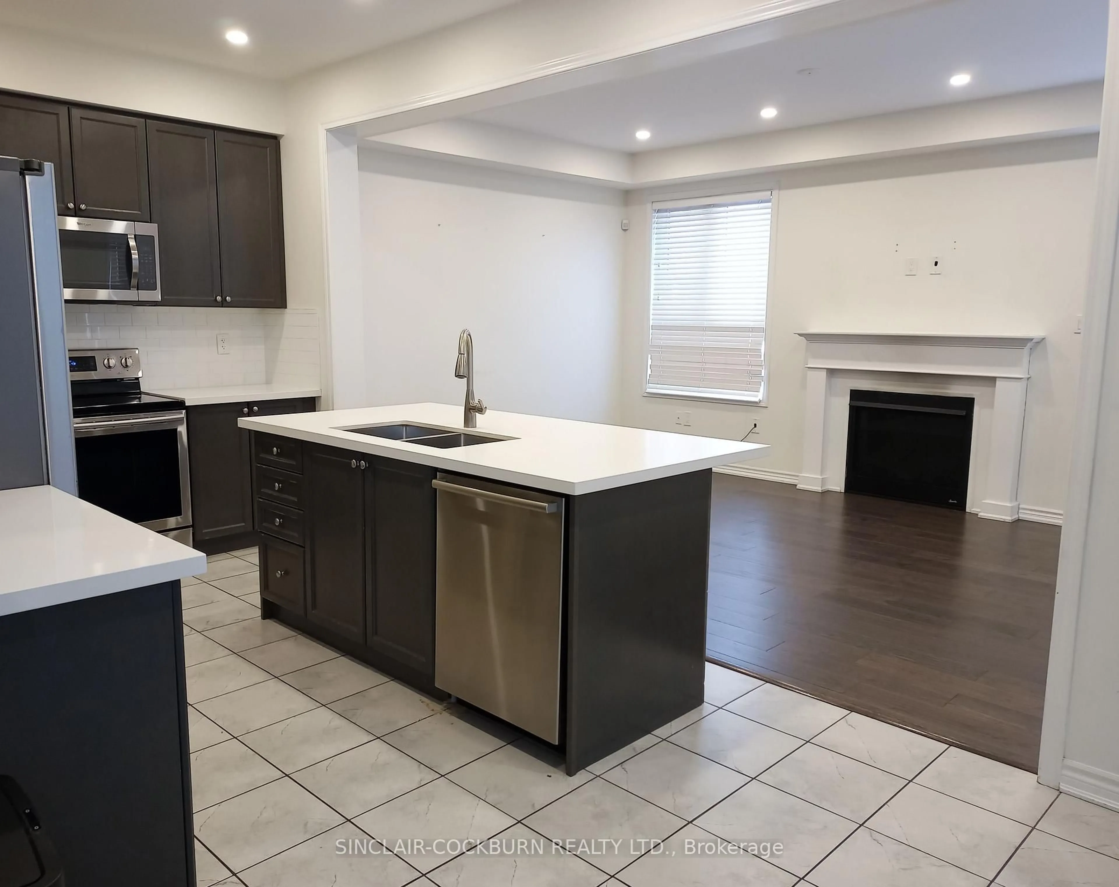 Open concept kitchen, ceramic/tile floor for 4 Redfern St, Brampton Ontario L7A 4T7