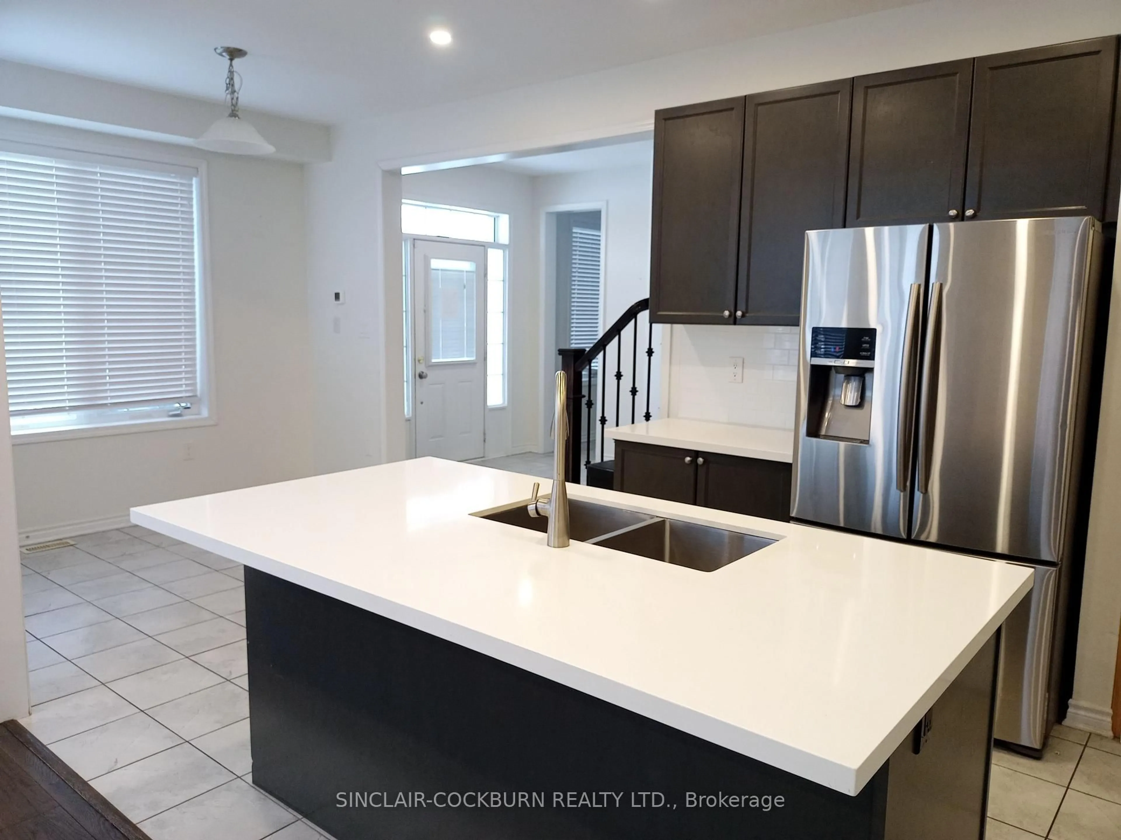 Open concept kitchen, ceramic/tile floor for 4 Redfern St, Brampton Ontario L7A 4T7