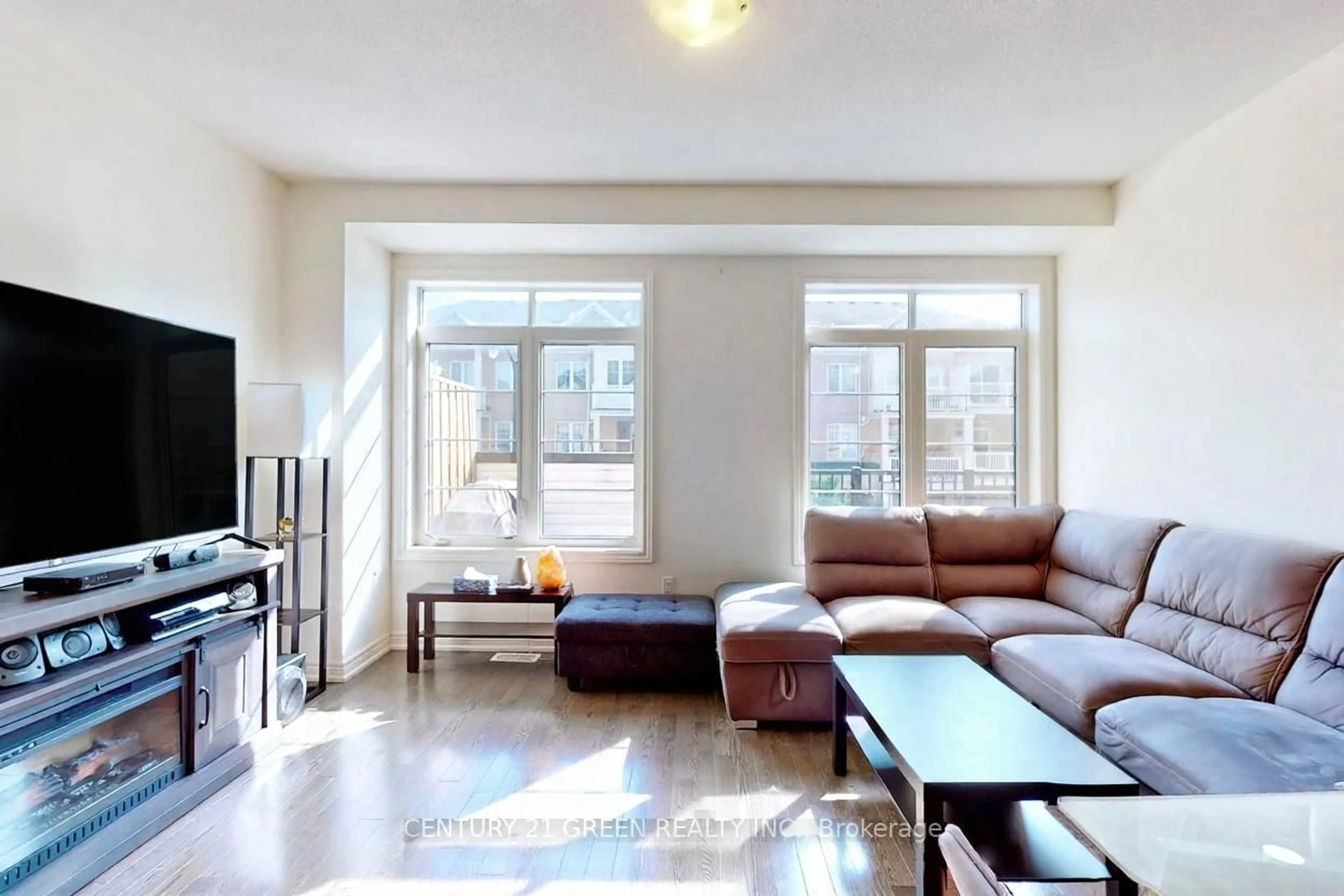 Living room with furniture, unknown for 17 Haymarket Dr, Brampton Ontario L7A 5C3