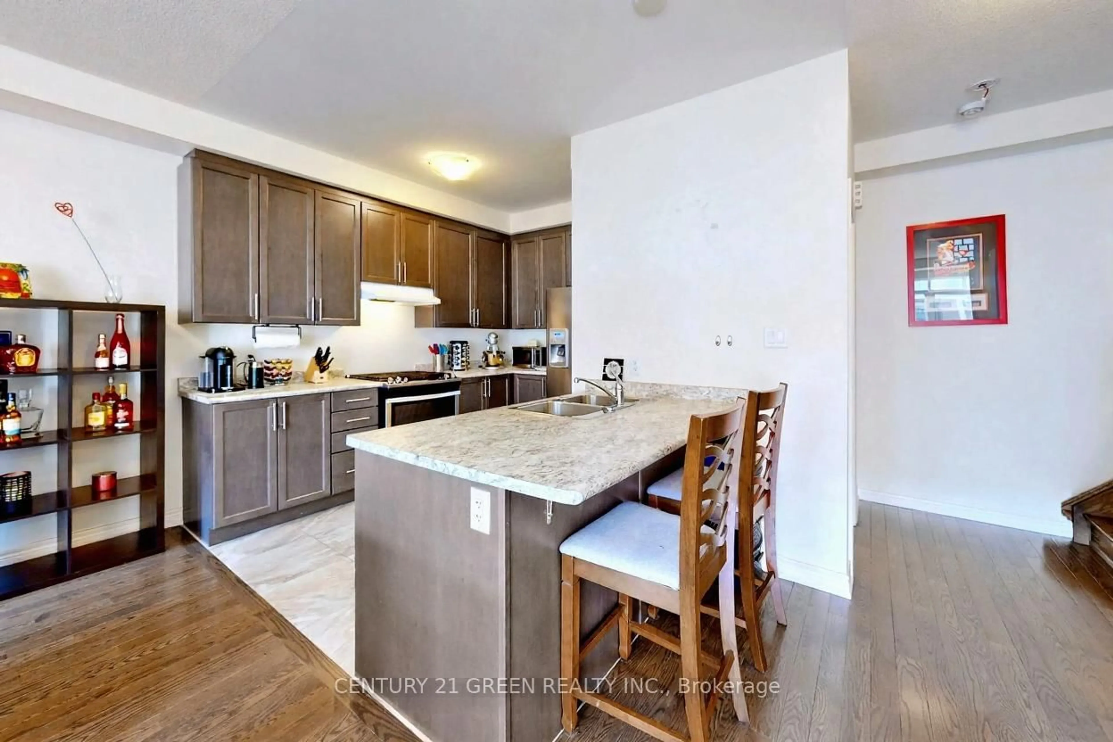 Open concept kitchen, ceramic/tile floor for 17 Haymarket Dr, Brampton Ontario L7A 5C3