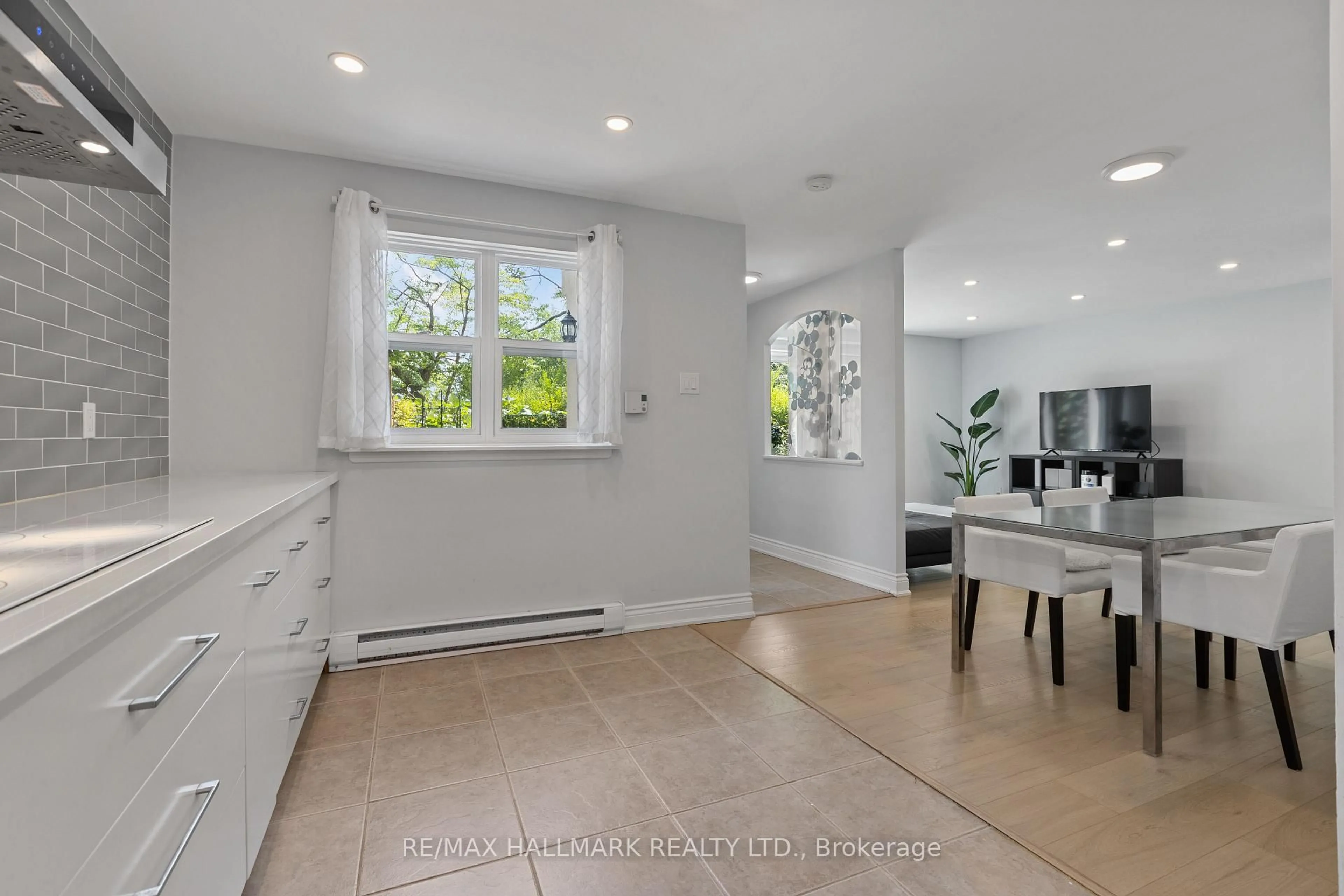 Open concept kitchen, unknown for 3040 Constitution Blvd #130, Mississauga Ontario L4Y 3X7