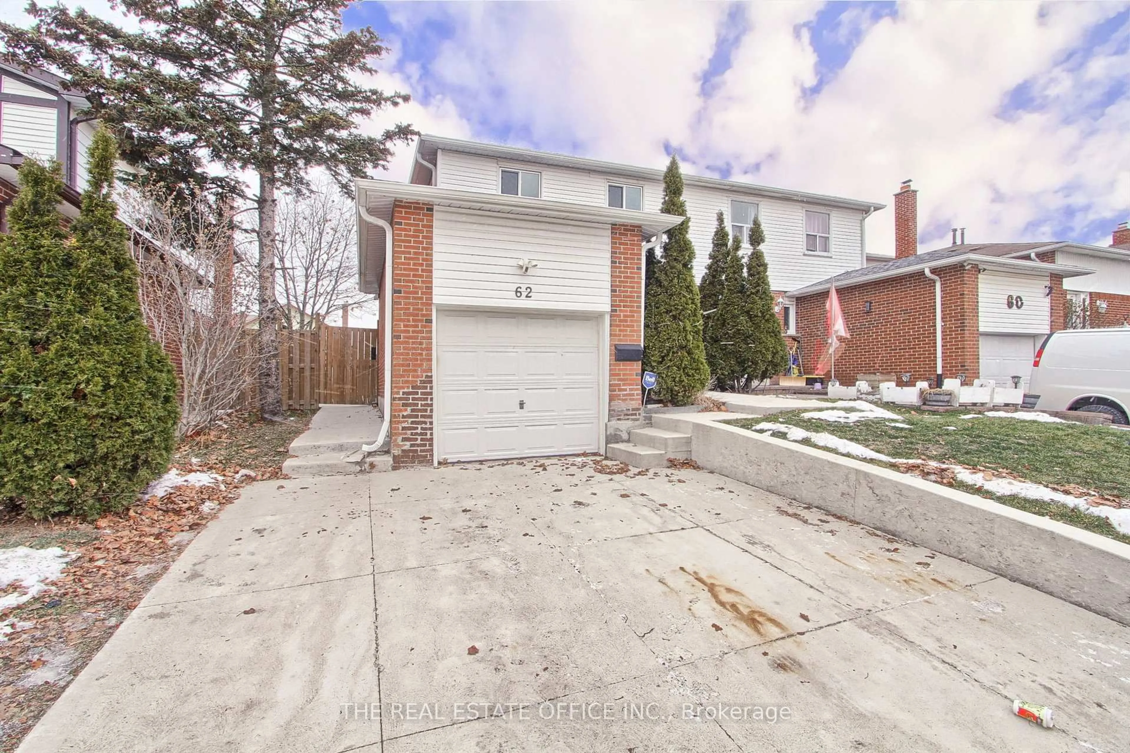 Unknown for 62 Radford Dr, Brampton Ontario L6V 2Y9