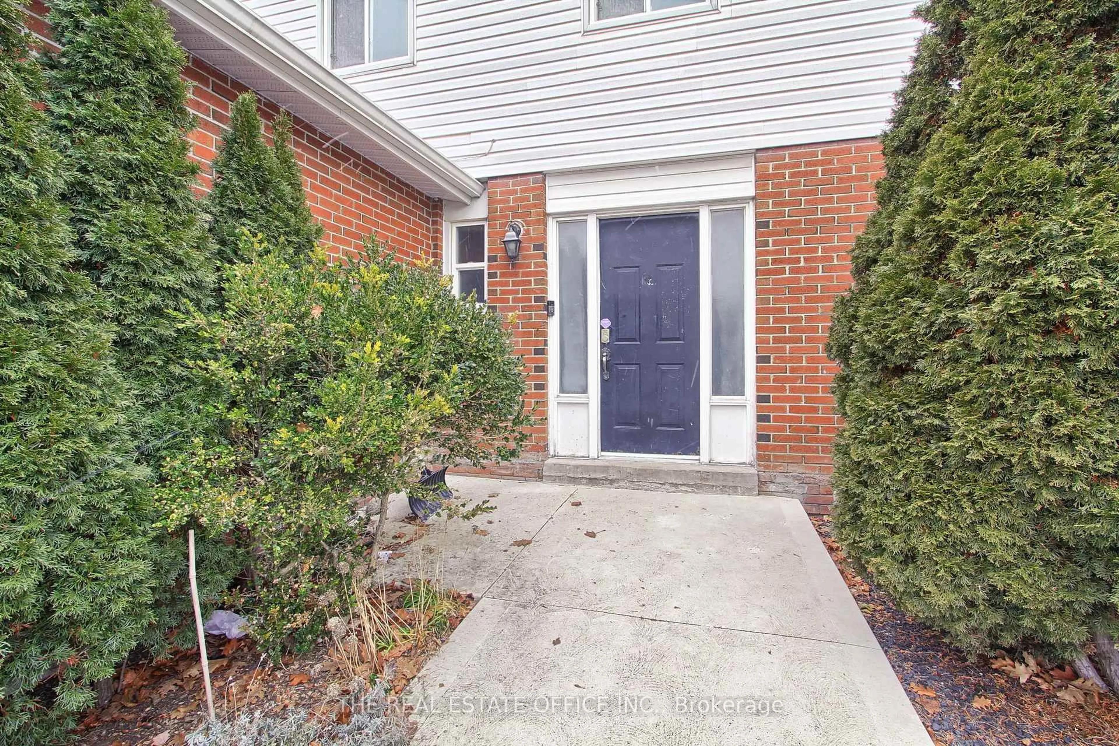 Unknown for 62 Radford Dr, Brampton Ontario L6V 2Y9