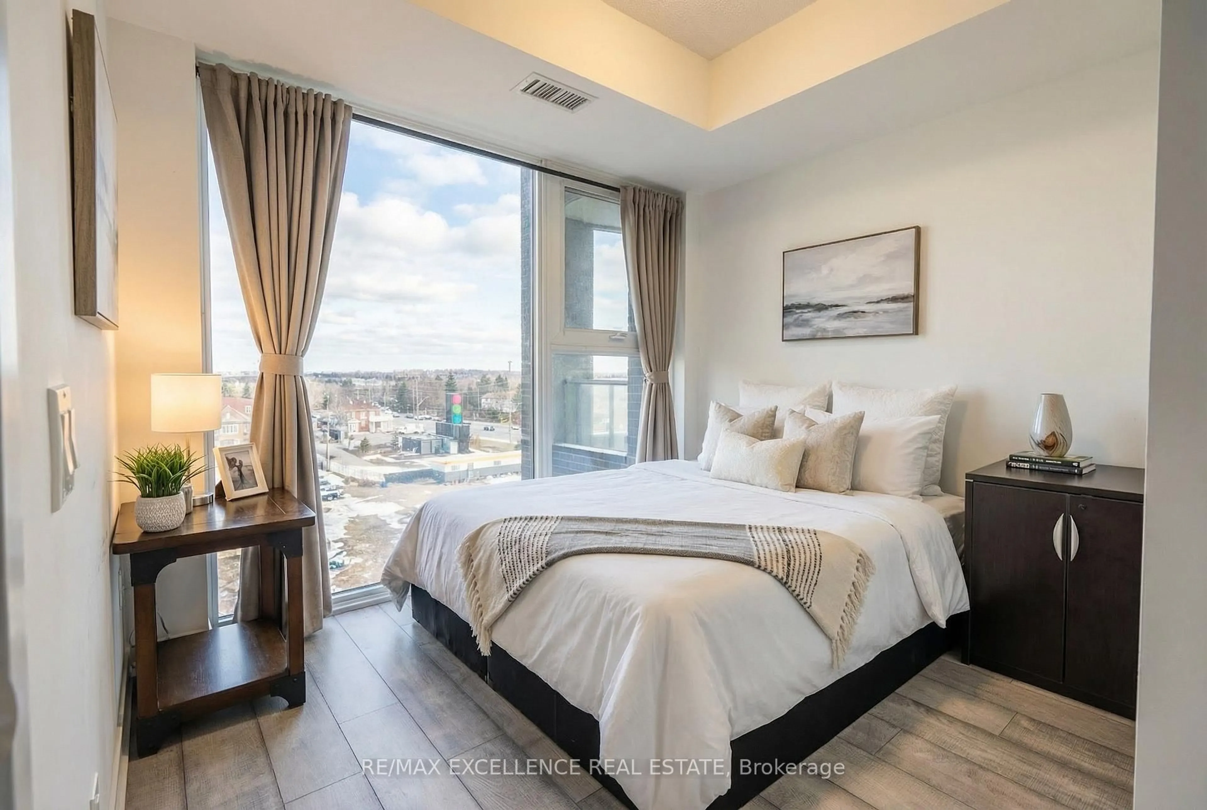 Bedroom with bed, unknown for 260 Malta Ave #508, Brampton Ontario L6Y 0B5