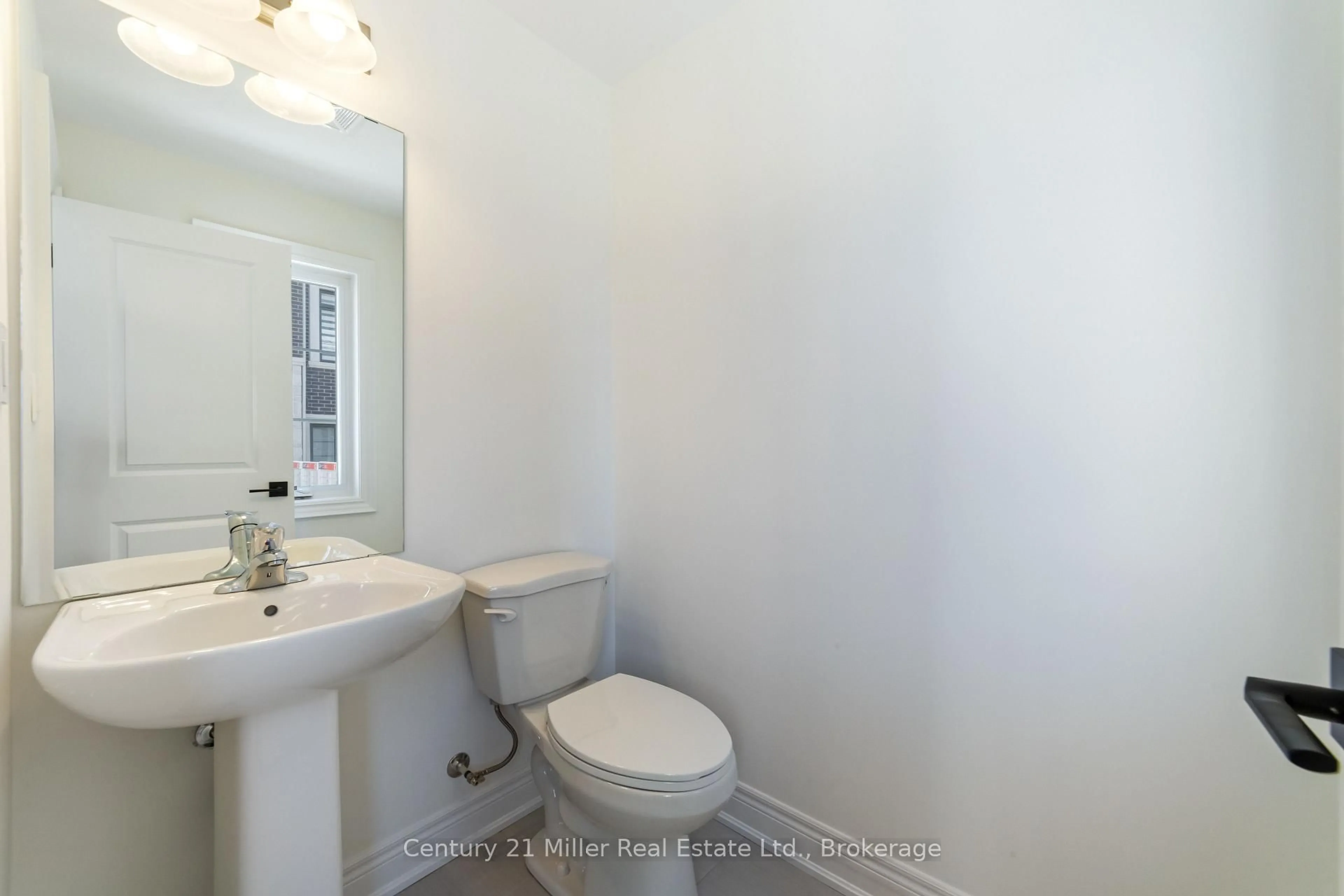 Standard bathroom, unknown for 260 Melody Common #36, Oakville Ontario L6H 8A5