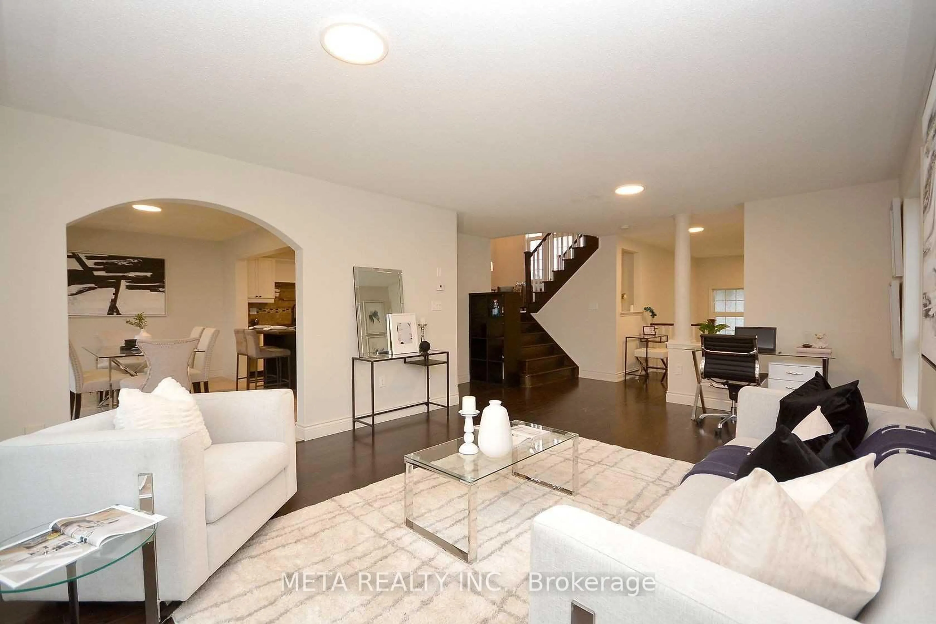 Living room with furniture, unknown for 5 Georgian Rd, Brampton Ontario L6X 0L6