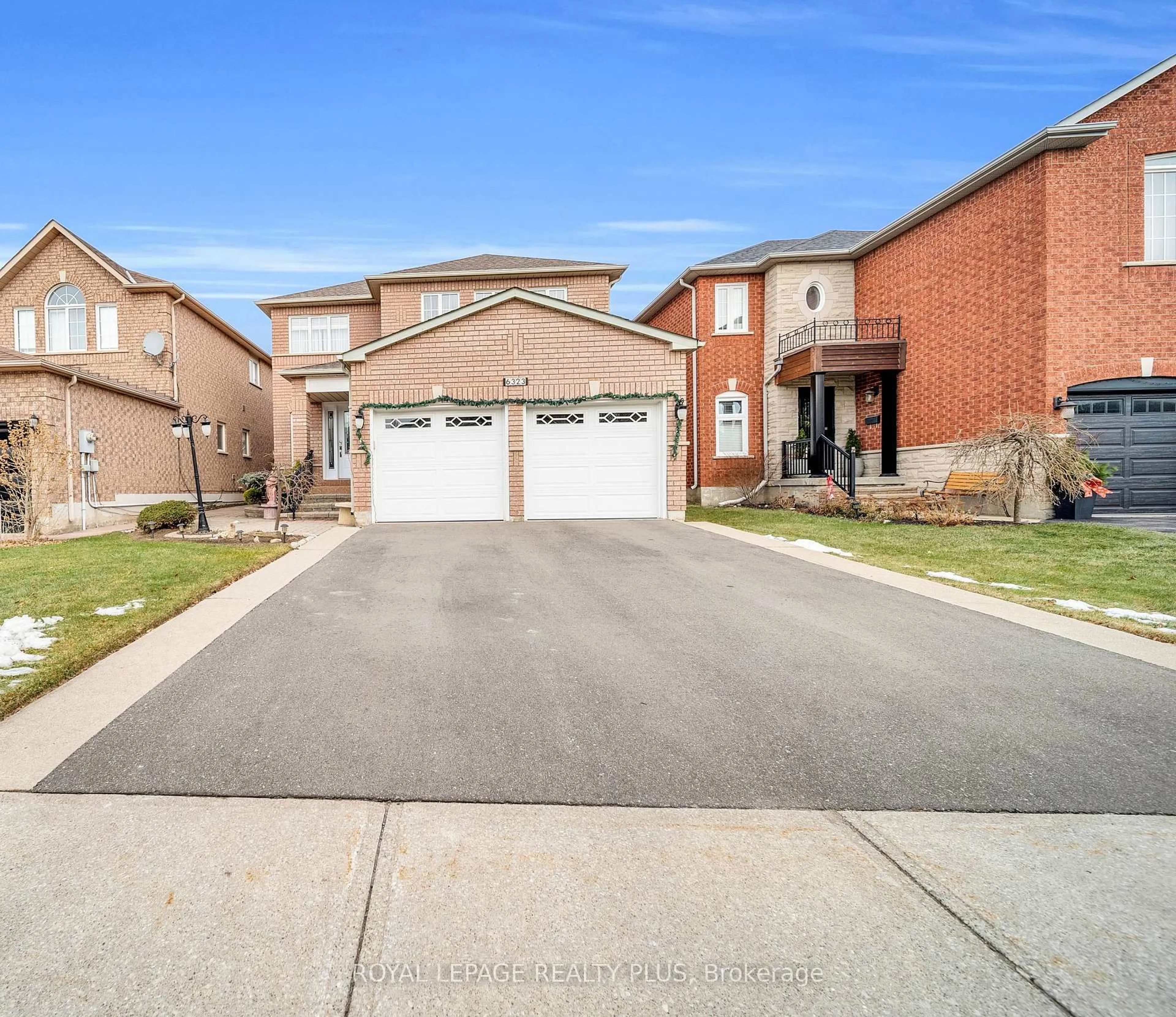 Home with brick exterior material, street for 6323 Lisgar Dr, Mississauga Ontario L5N 7W2