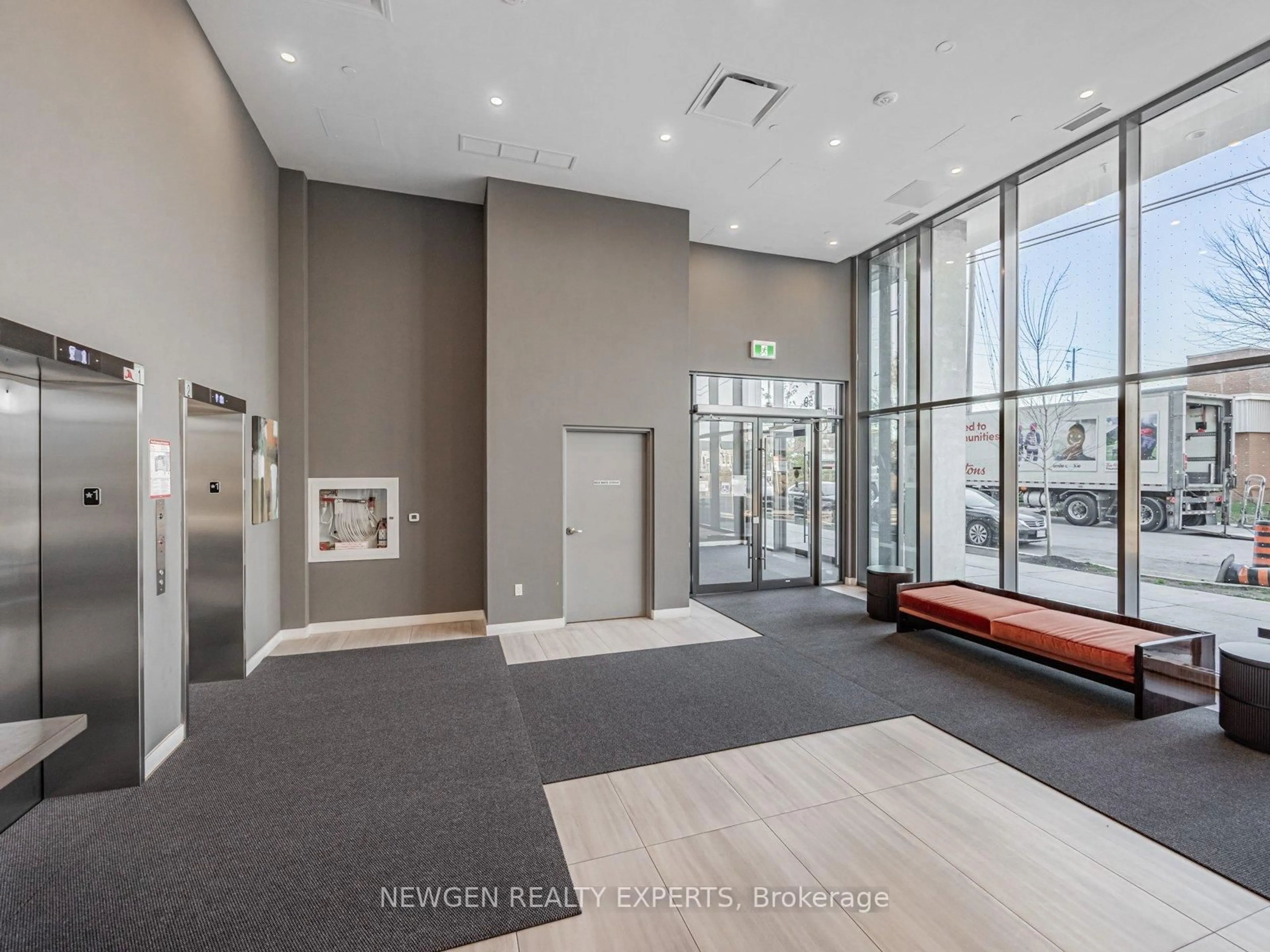 Indoor foyer for 859 The Queensway #824, Toronto Ontario M8Z 1N8