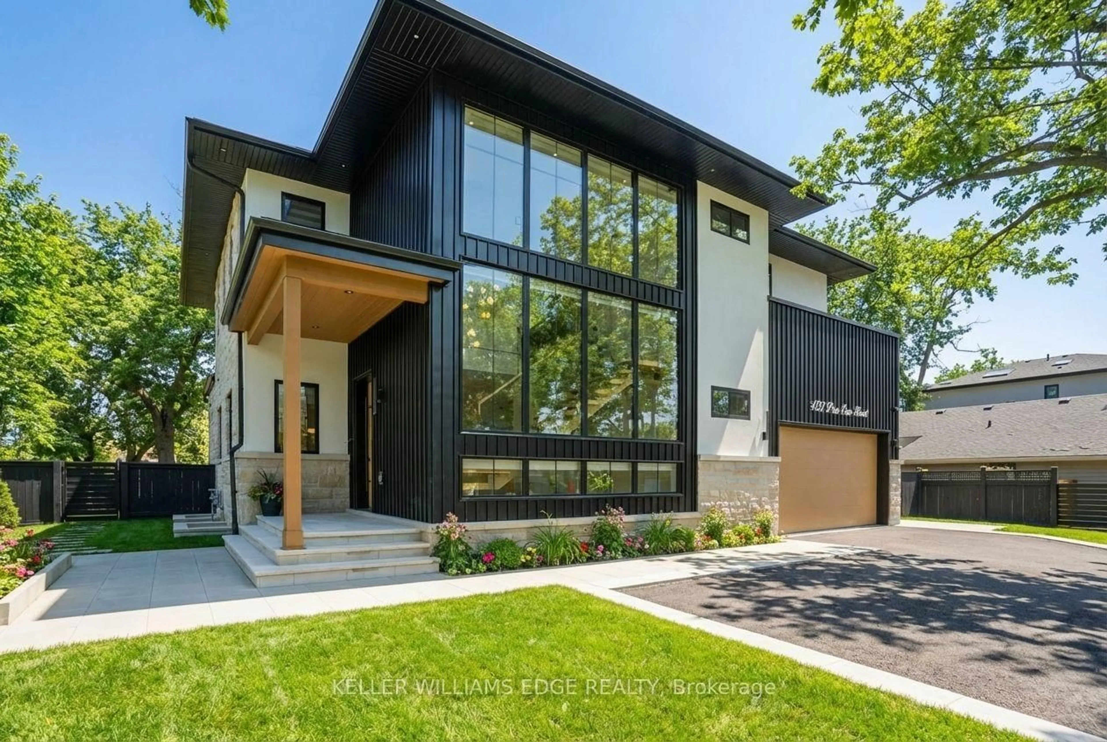 Home with brick exterior material, street for 427 Pine Cove Rd, Burlington Ontario L7N 1W4