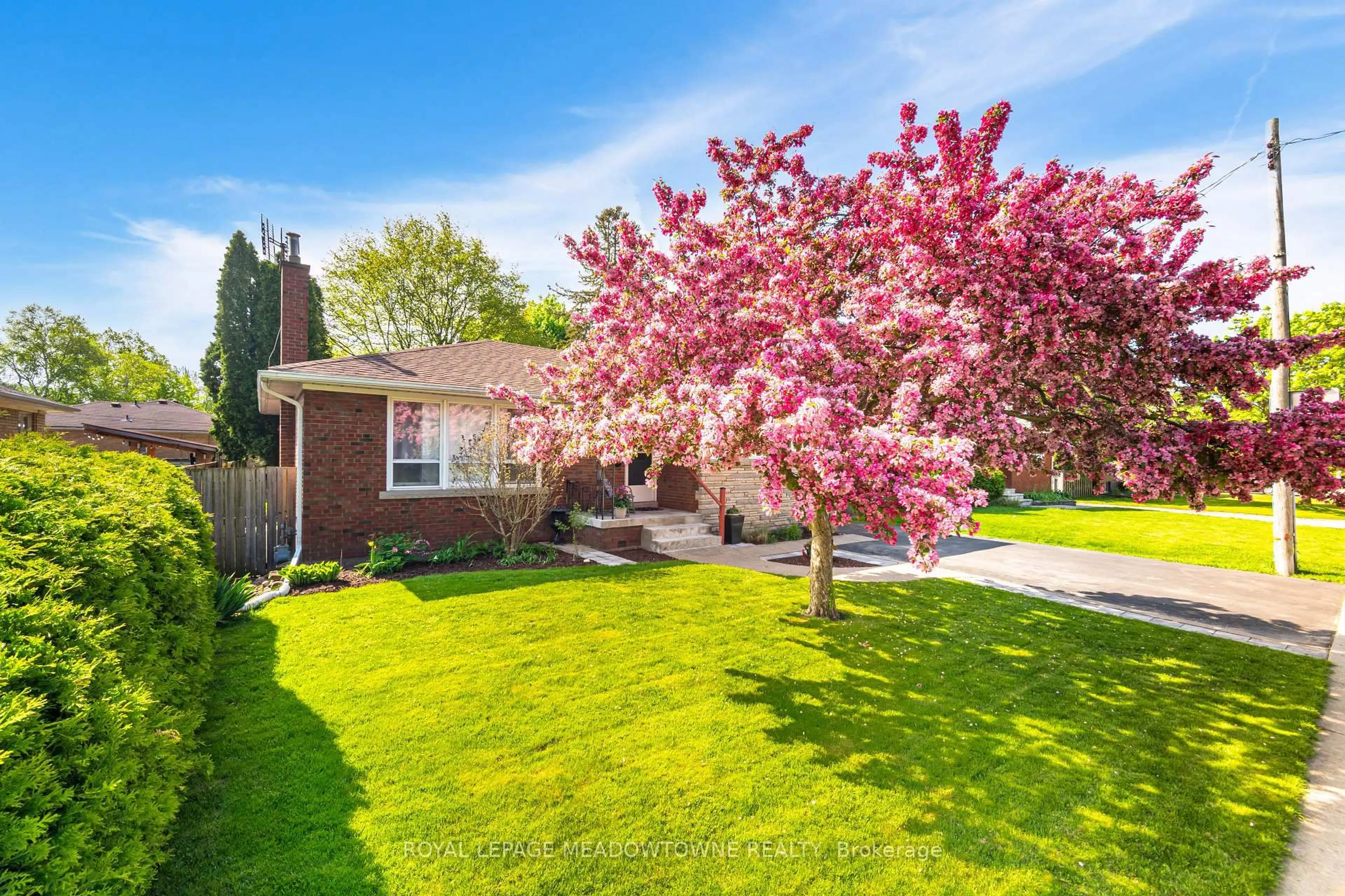 Unknown for 2286 Prospect St, Burlington Ontario L7R 2A2