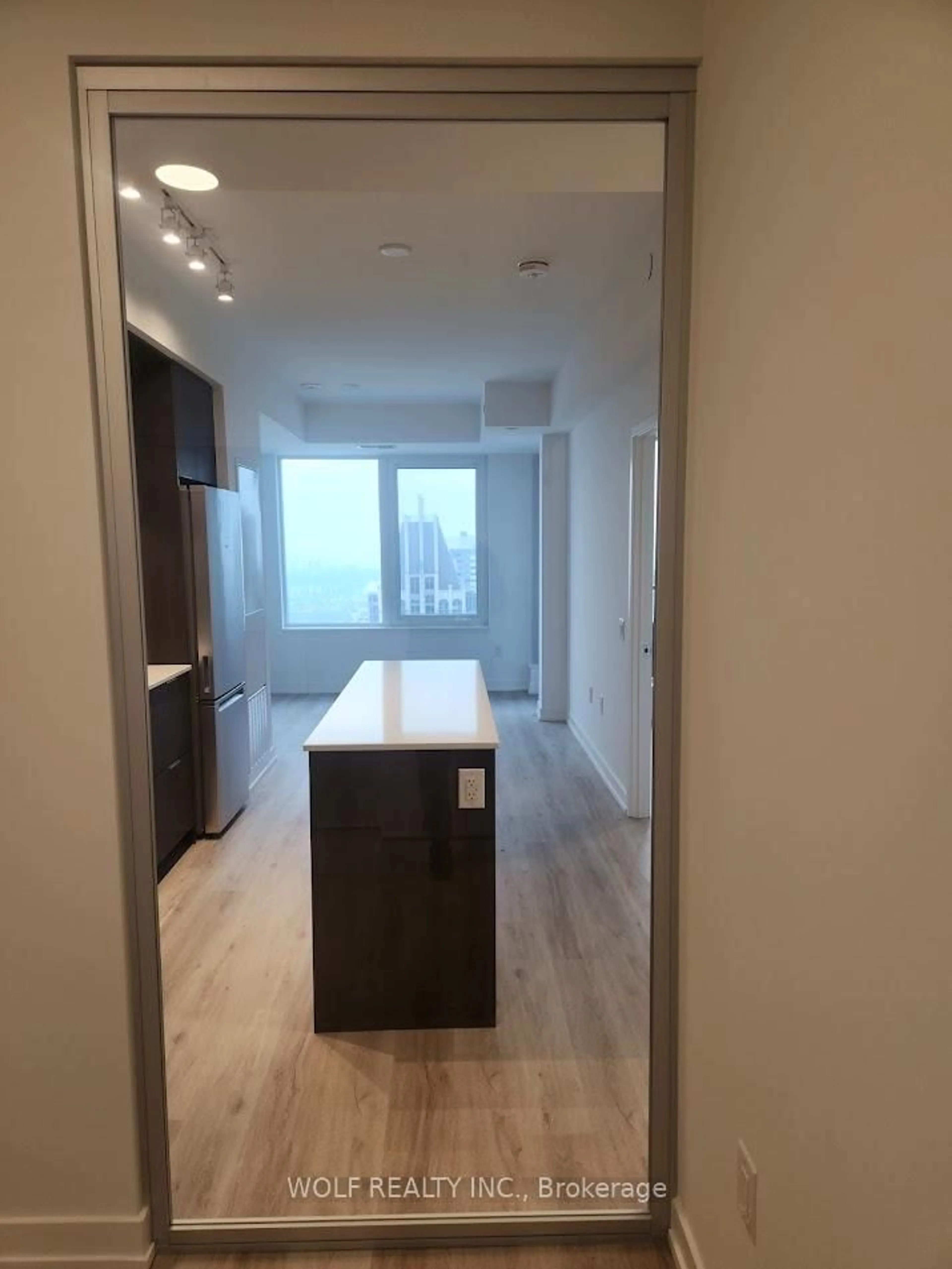 Unknown for 395 Square One Dr #4307, Mississauga Ontario L5B 0P6