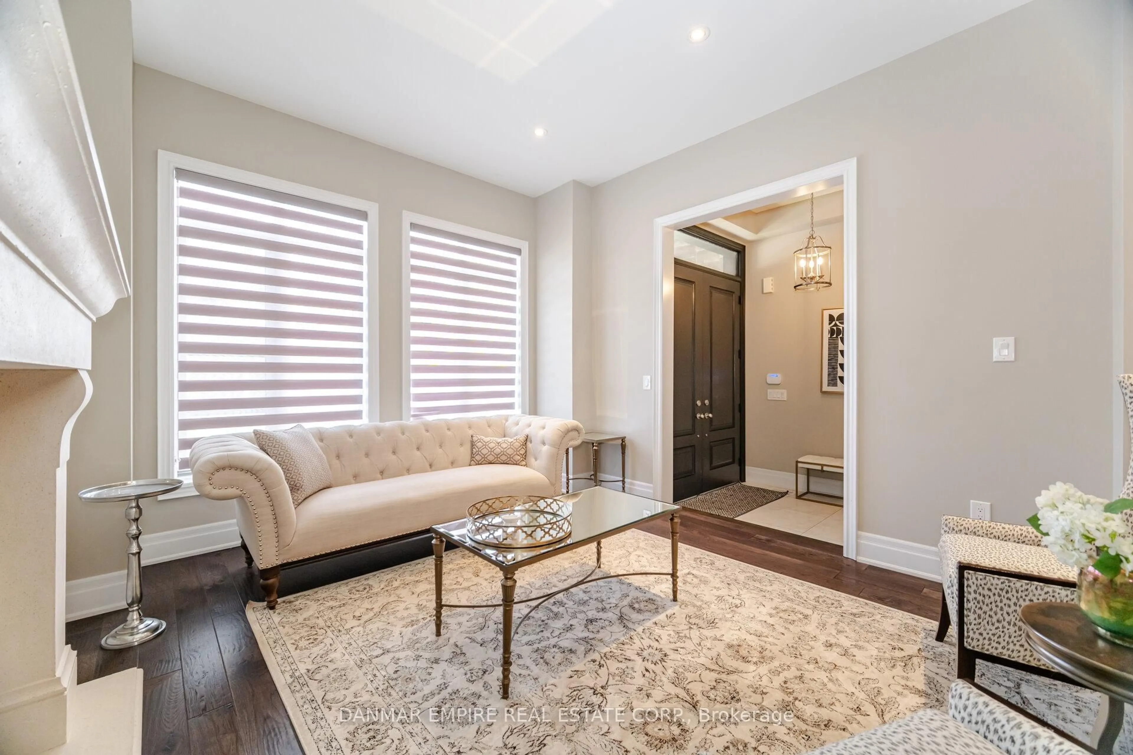 Living room with furniture, unknown for 386 Tudor Ave, Oakville Ontario L6K 2V5