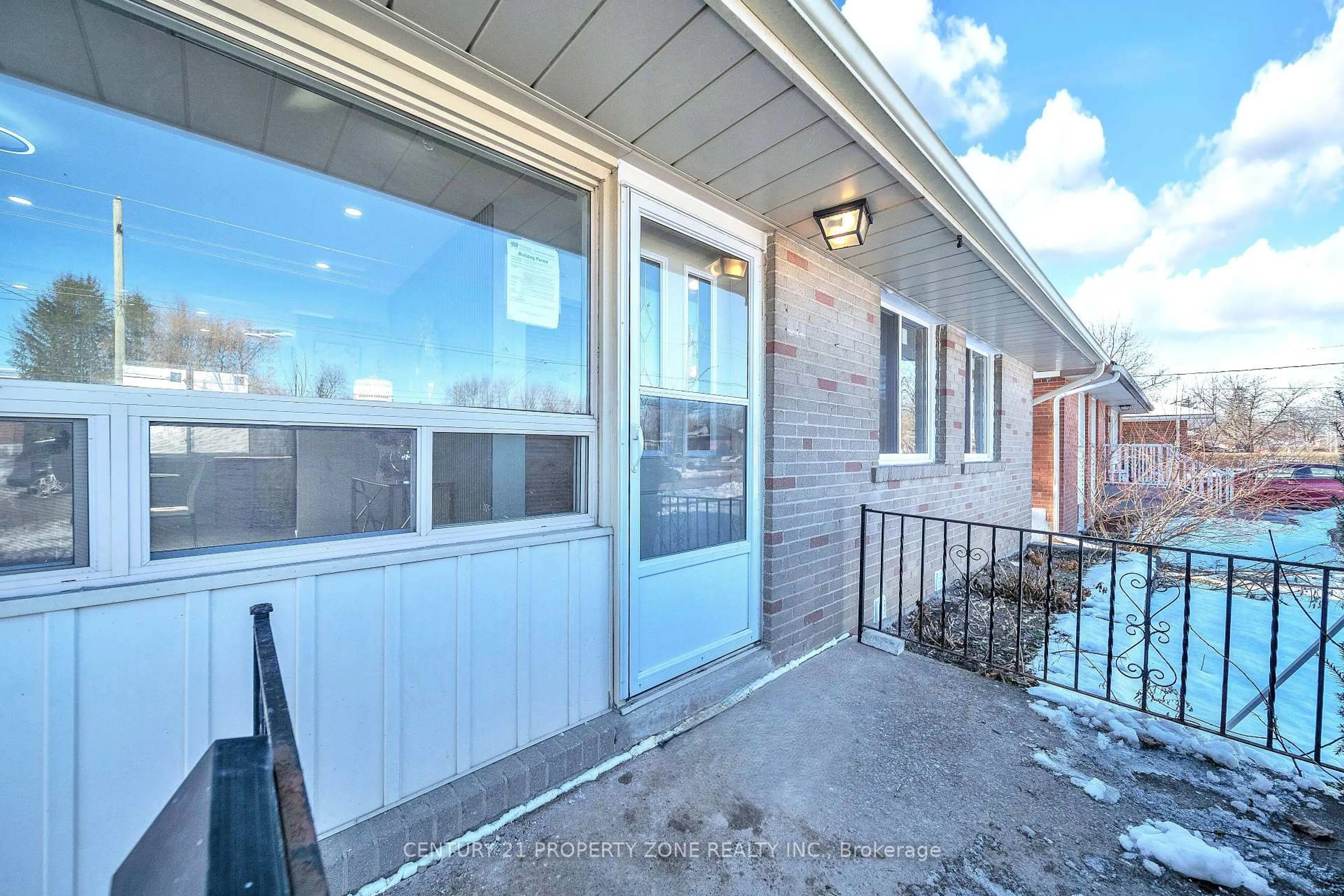 Unknown for 102 Prince Charles Dr, Halton Hills Ontario L7G 3V6