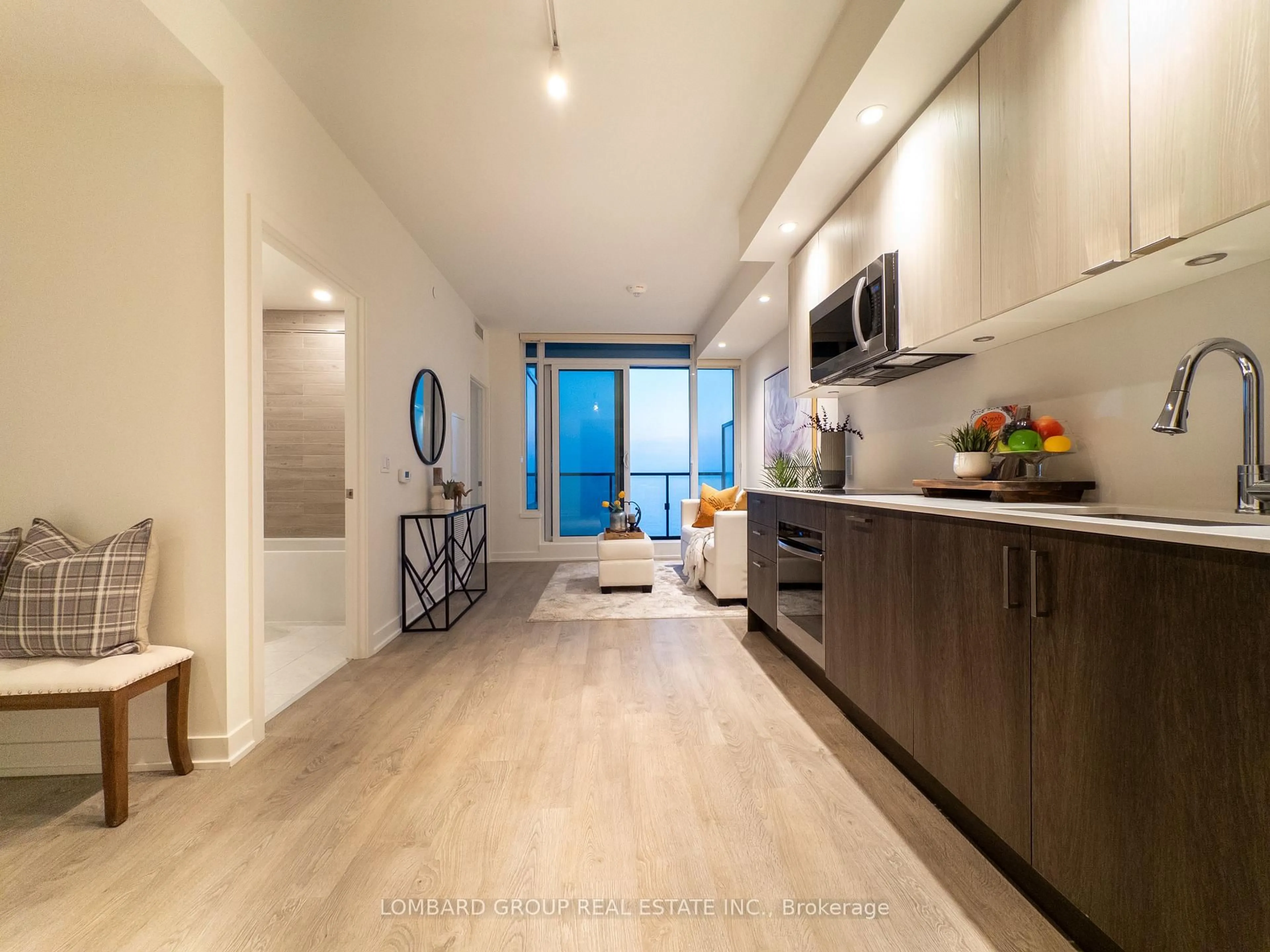 Open concept kitchen, unknown for 1928 Lake Shore Blvd #2508, Toronto Ontario M6S 0B1