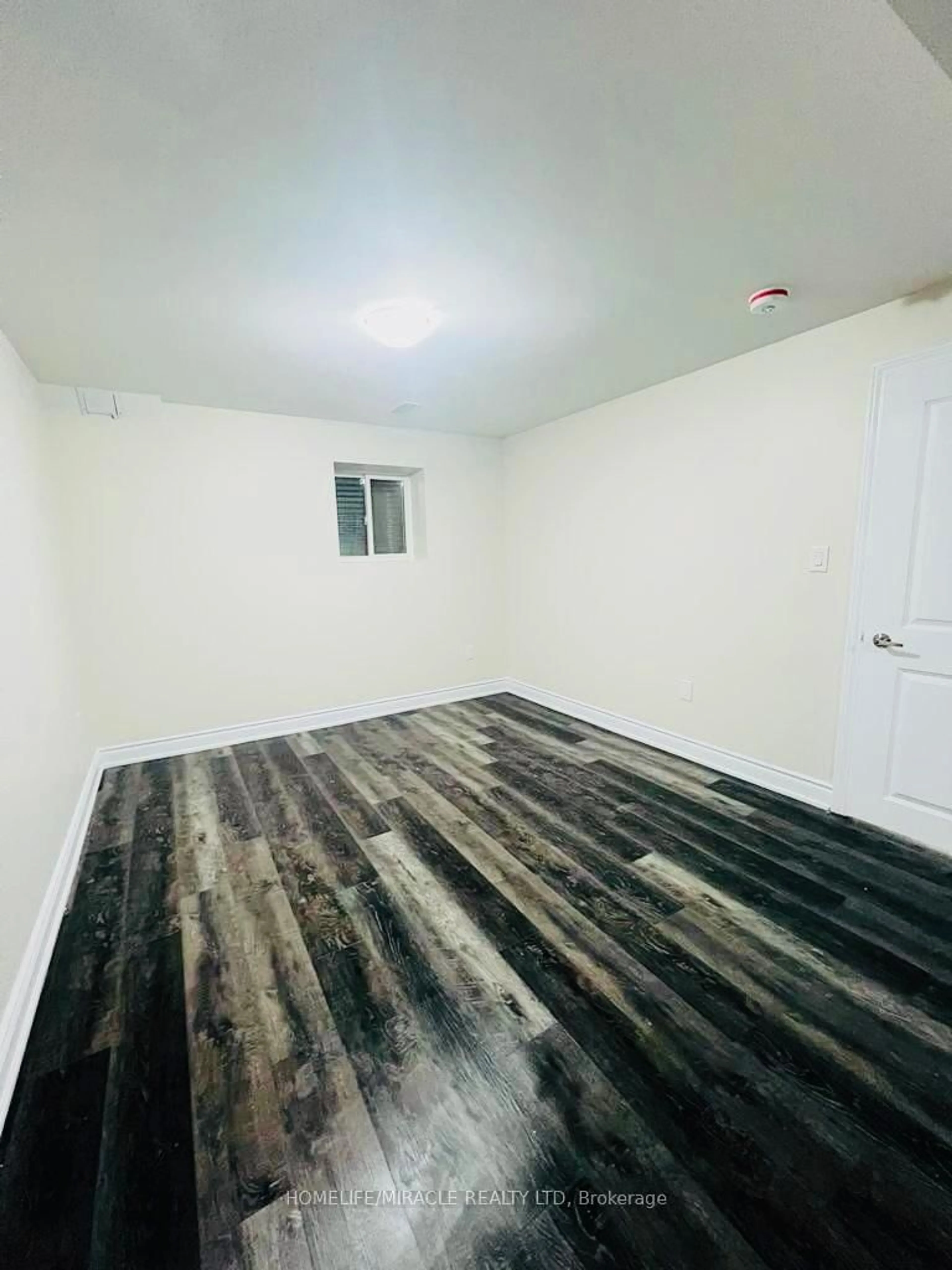 A pic of a room for 19 Exhibition Cres, Brampton Ontario L7A 4B9