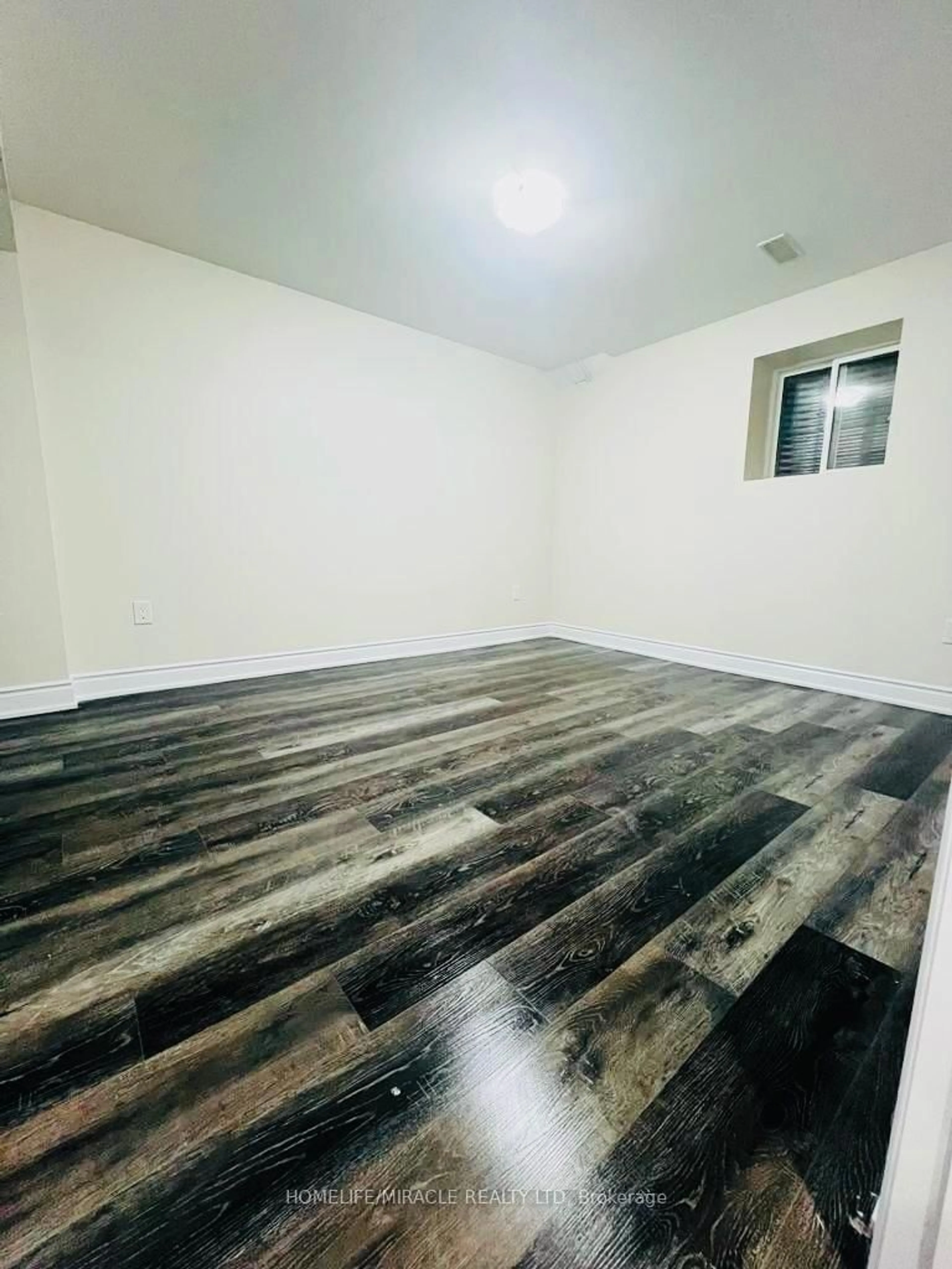 A pic of a room for 19 Exhibition Cres, Brampton Ontario L7A 4B9