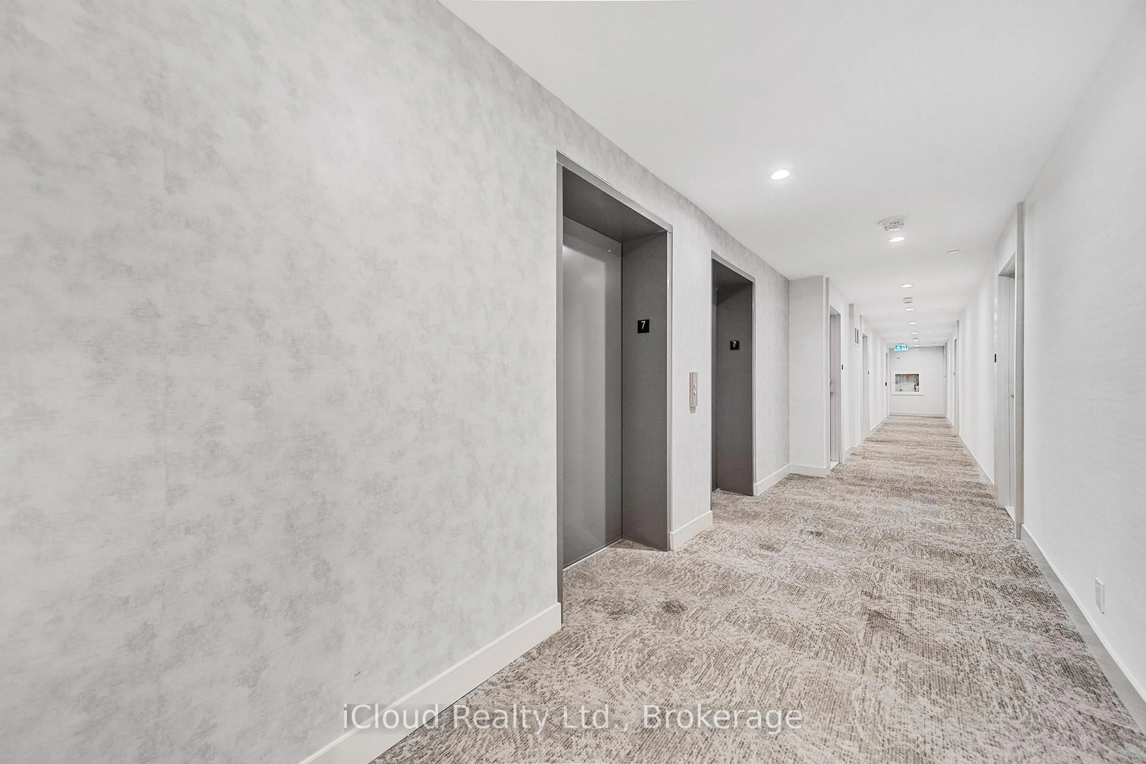 Indoor foyer for 215 Veterans Dr #709, Brampton Ontario L7A 4S6