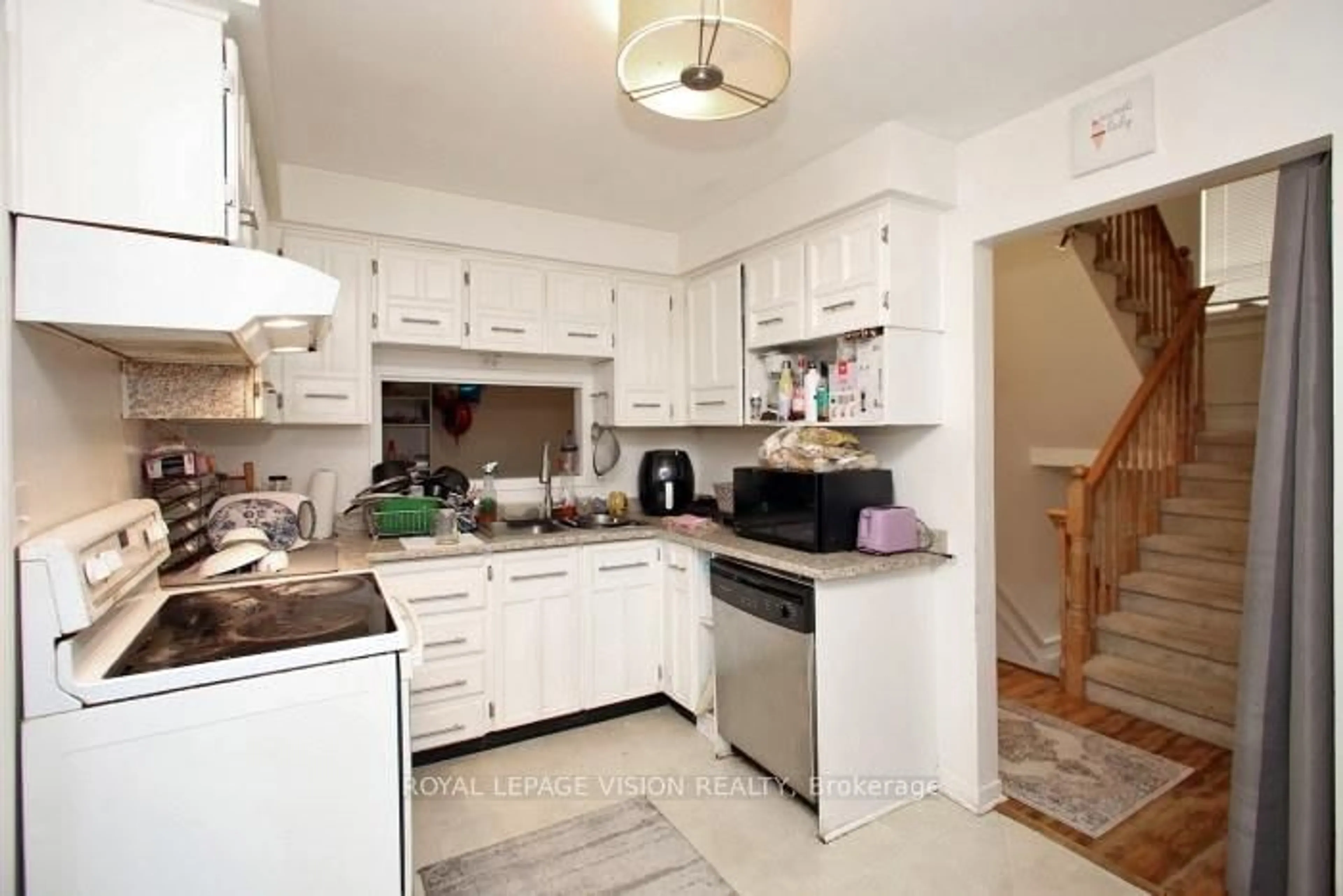 Standard kitchen, ceramic/tile floor for 7080 Copenhagen Rd #64, Mississauga Ontario L5N 2C9