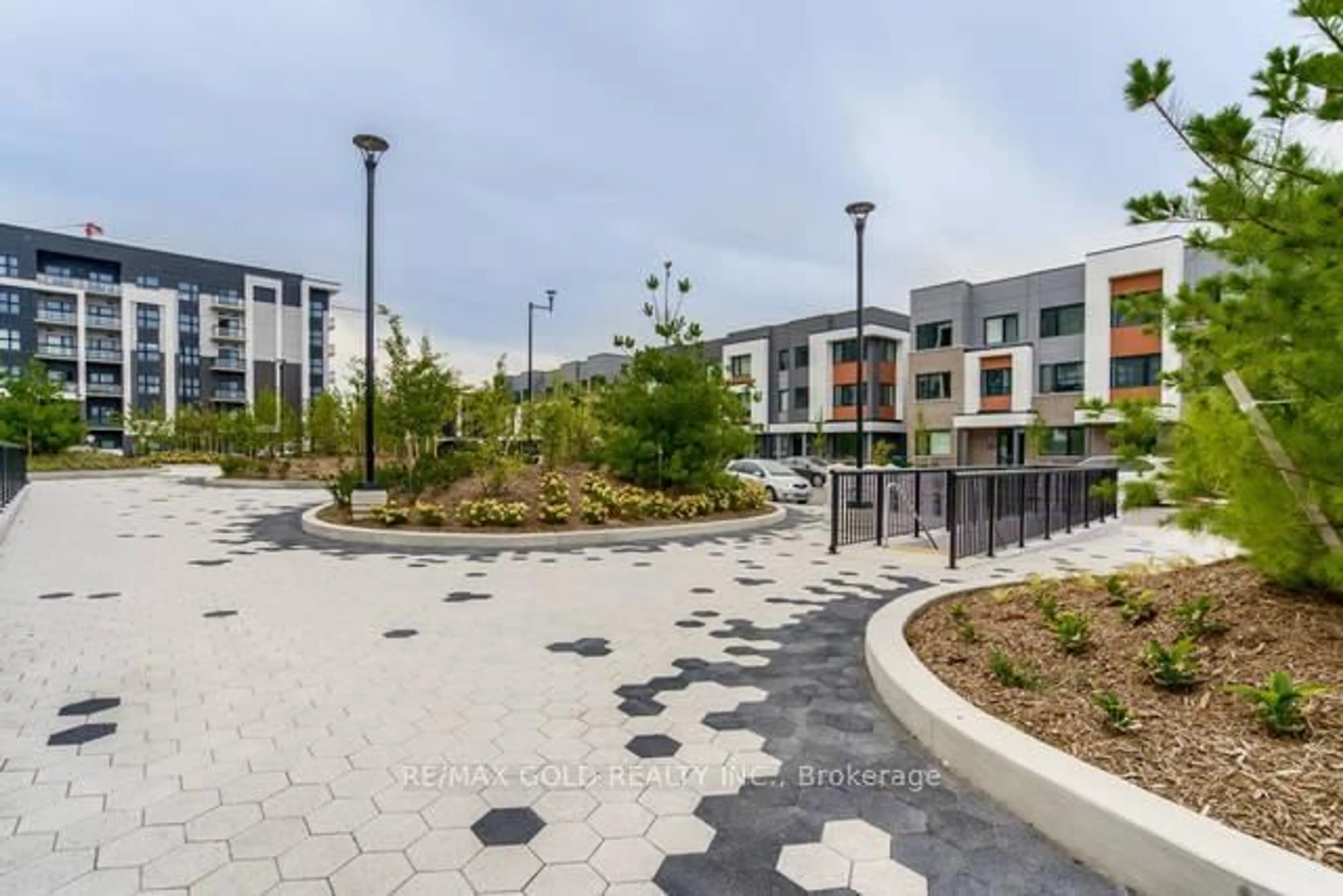 Patio, street for 128 Grovewood Common #609, Oakville Ontario L6H 0X3