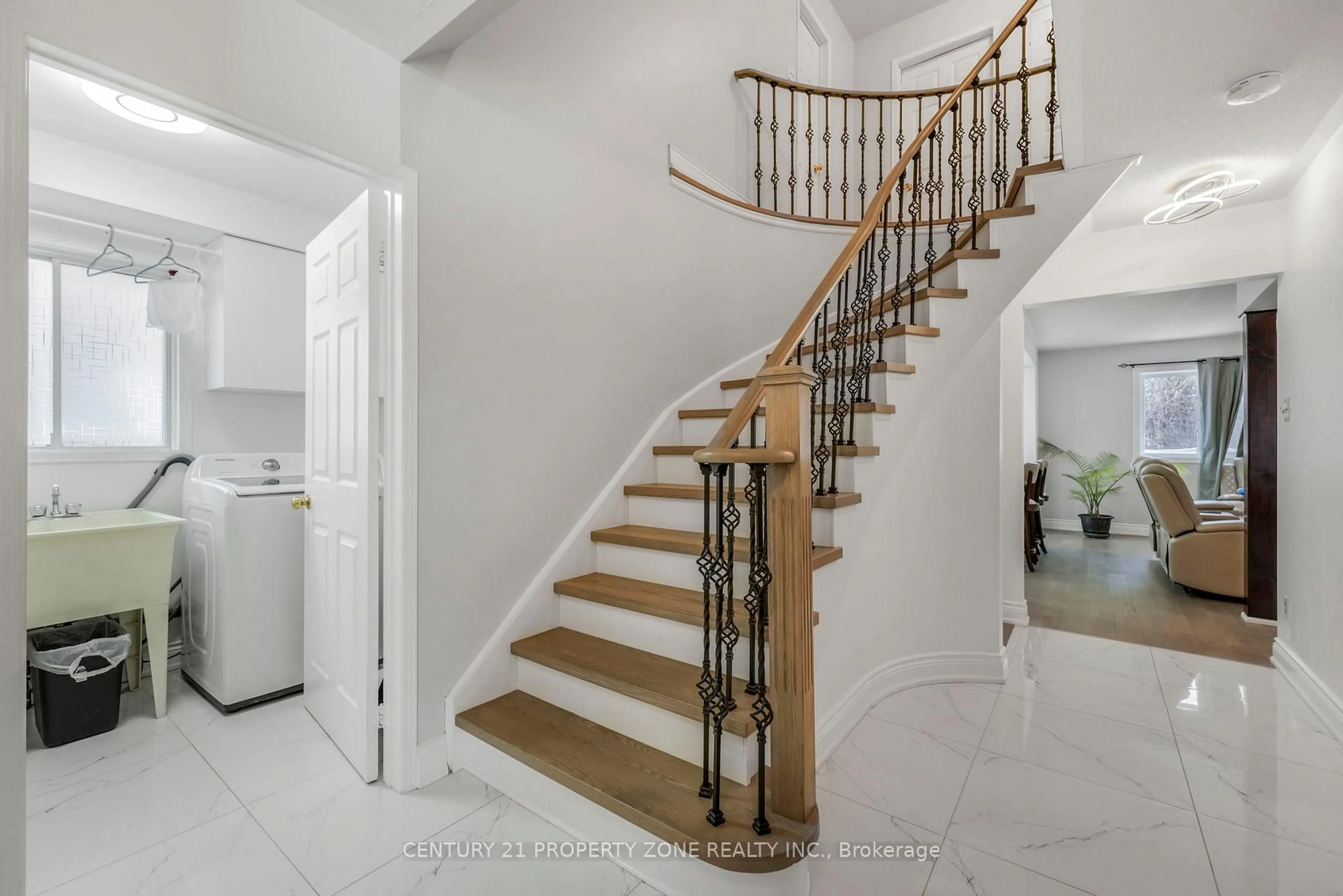 Stairs for 59 Richwood Cres, Brampton Ontario L6X 4K7