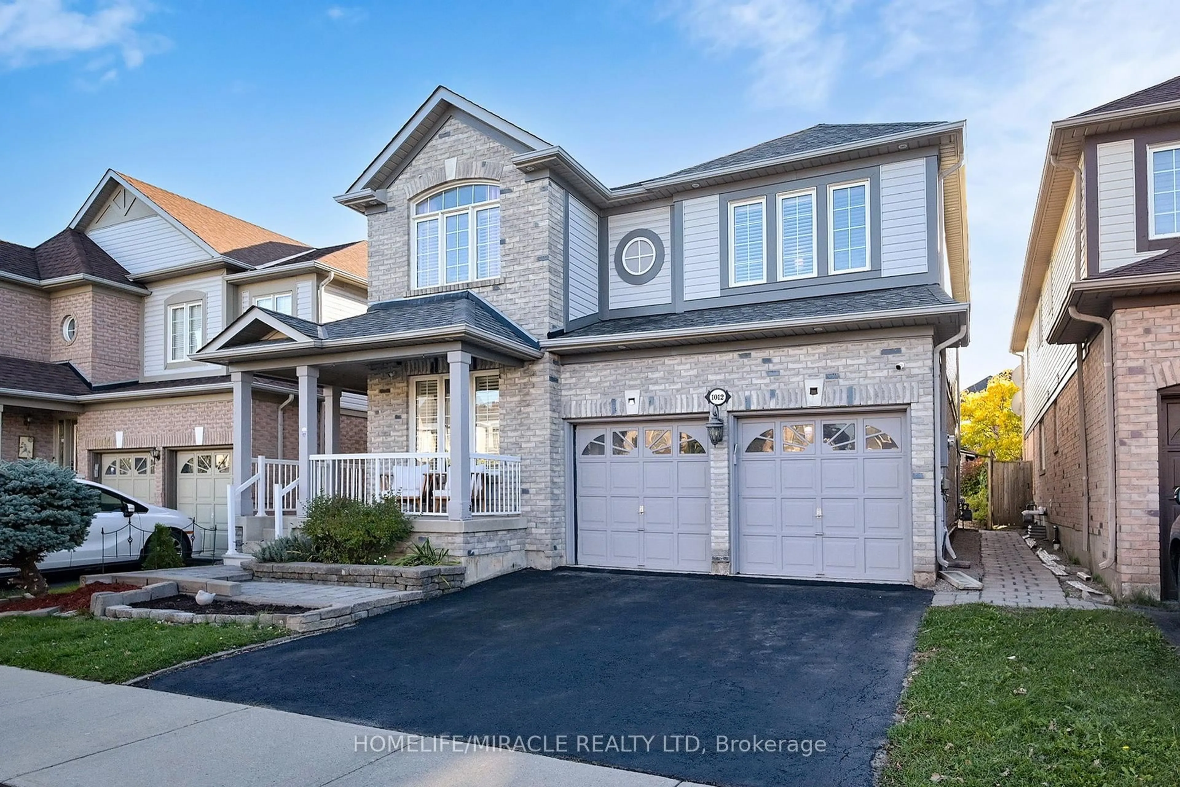 Home with brick exterior material, street for 1012 Gordon Hts, Milton Ontario L9T 5S9