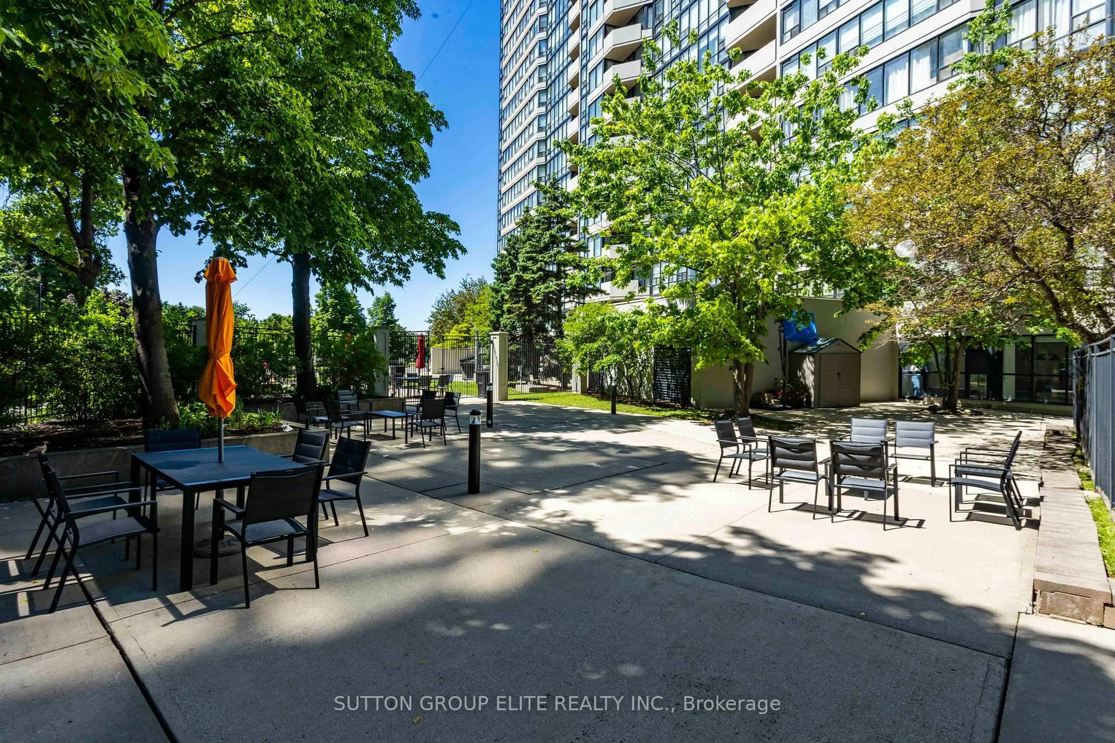 Patio, unknown for 330 Rathburn Rd #1206, Mississauga Ontario L5B 3Y1