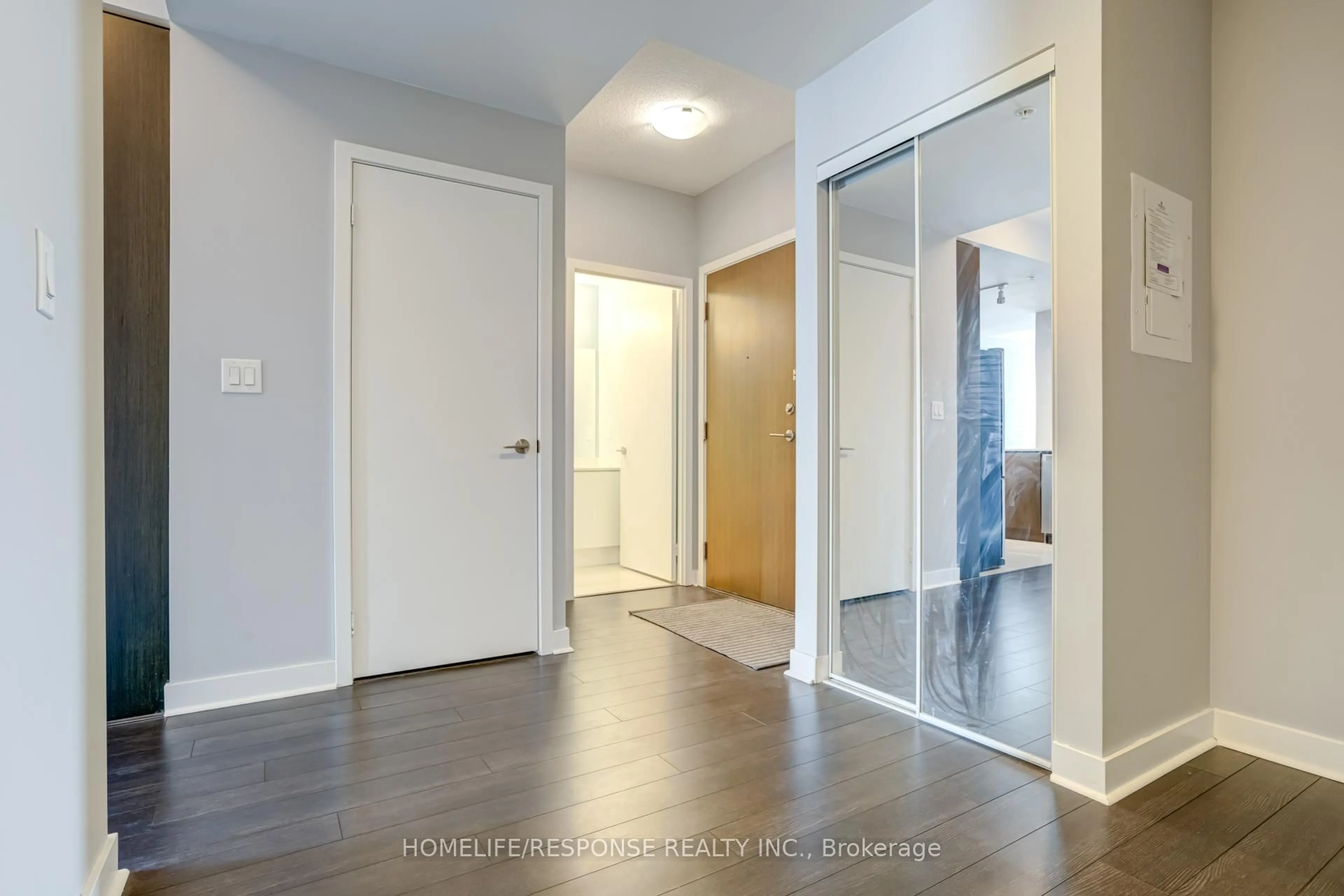 Indoor entryway for 3985 GRAND PARK Dr #305, Mississauga Ontario L5B 0H8