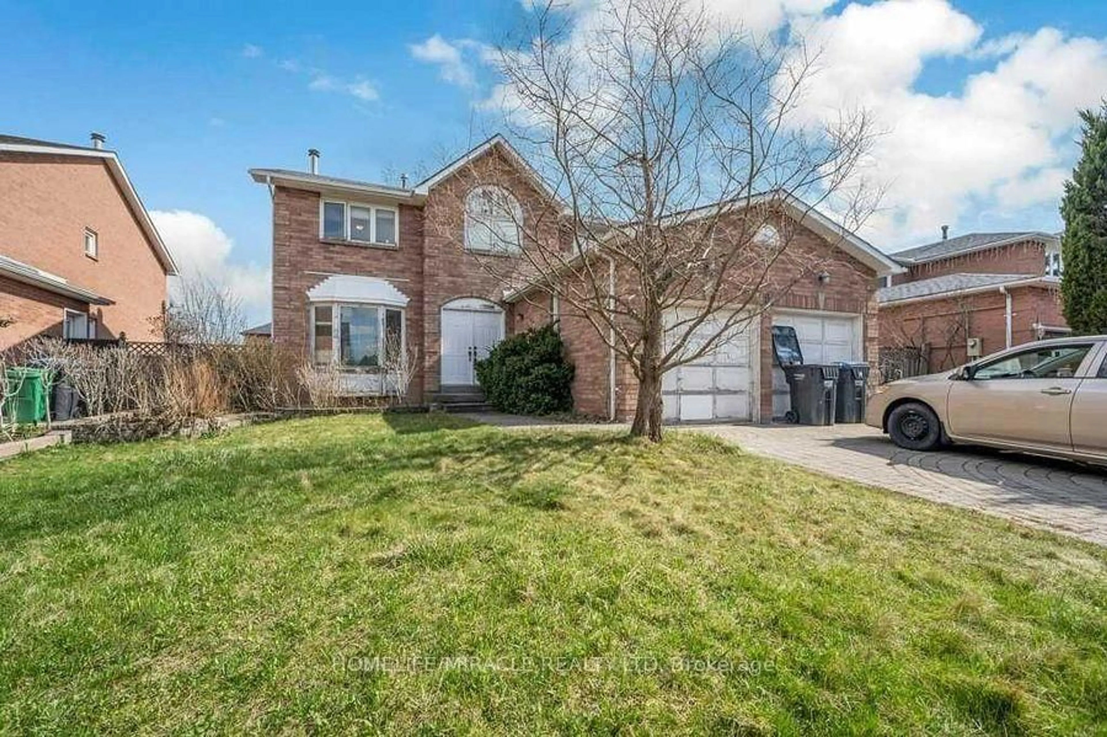 Home with brick exterior material, street for 8 Strangway Crt, Brampton Ontario L6Z 4L4