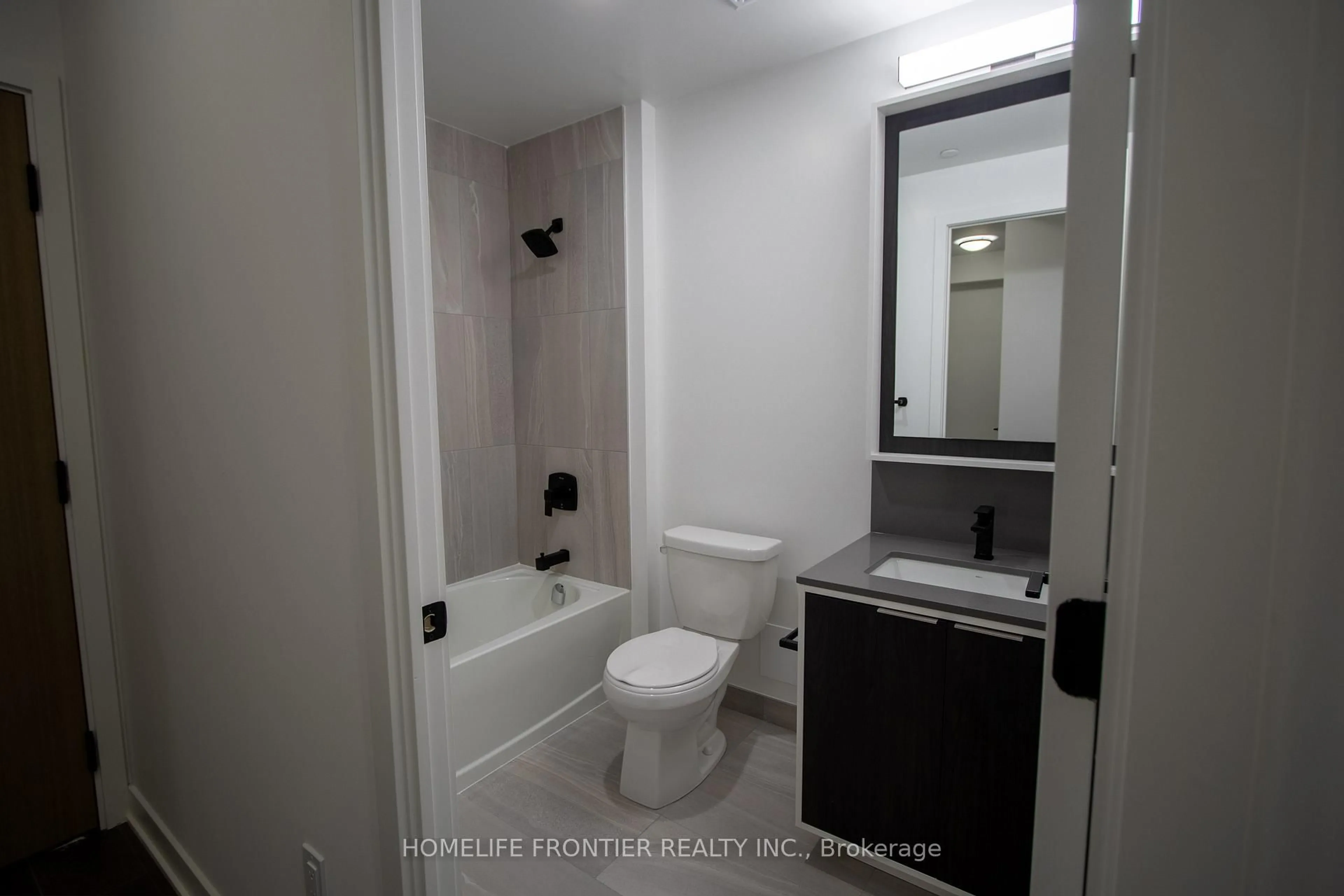 Standard bathroom, ceramic/tile floor for 36 Zorra St #211, Toronto Ontario M8Z 4Z7