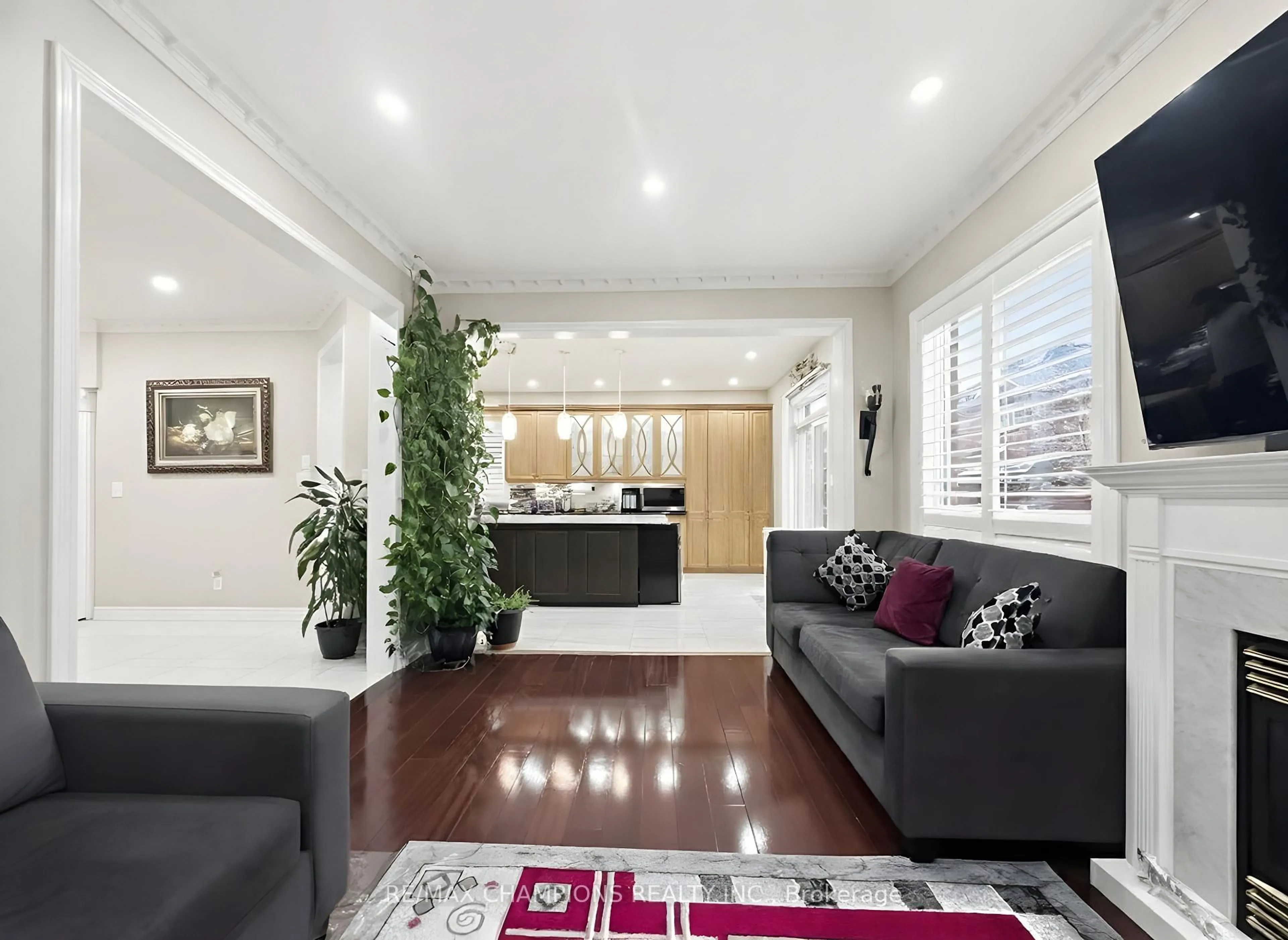 Living room with furniture, unknown for 28 Blazing Star Dr, Brampton Ontario L6R 3E7