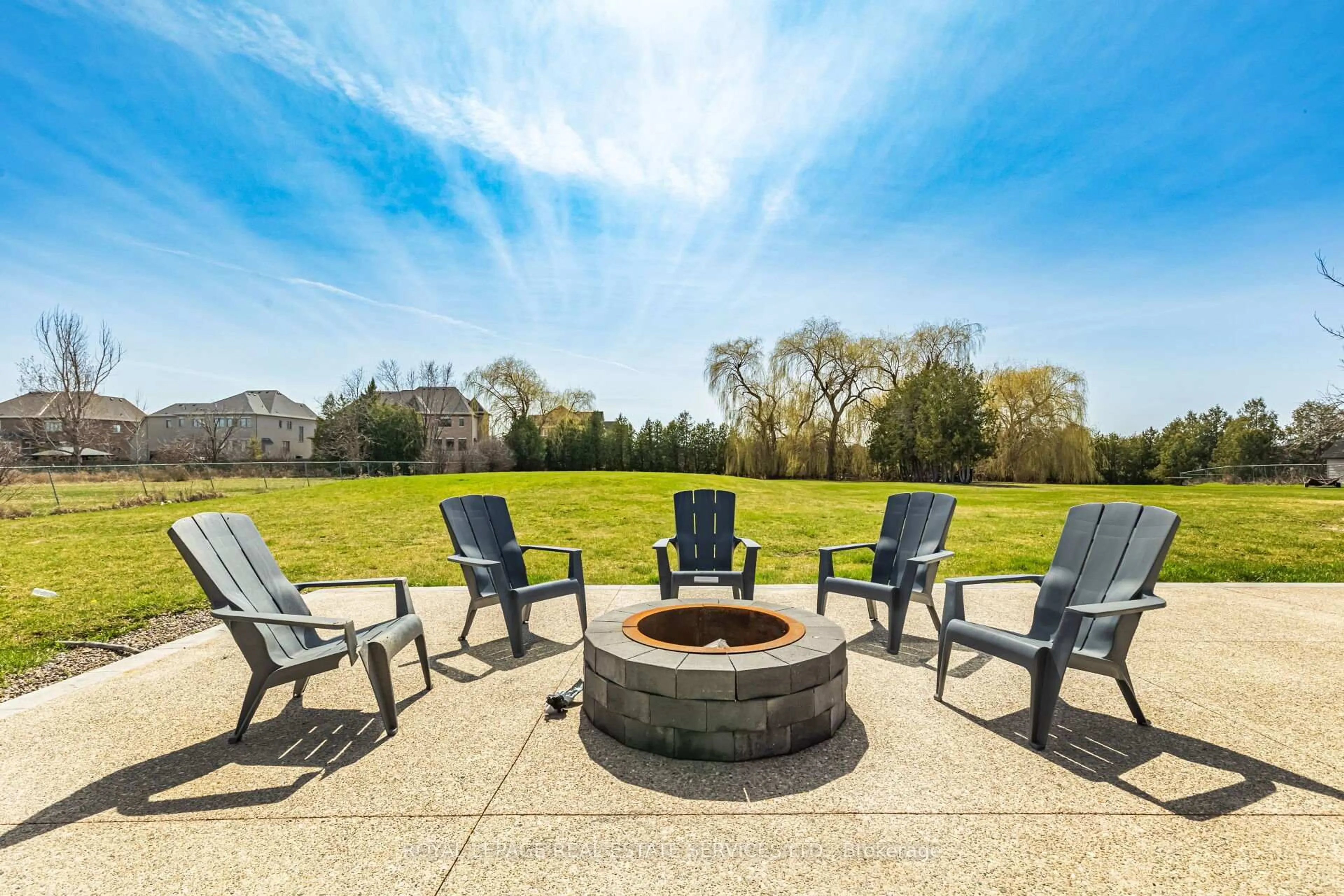 Patio, water/lake/river/ocean view for 12 Julian Dr, Brampton Ontario L6P 0L2