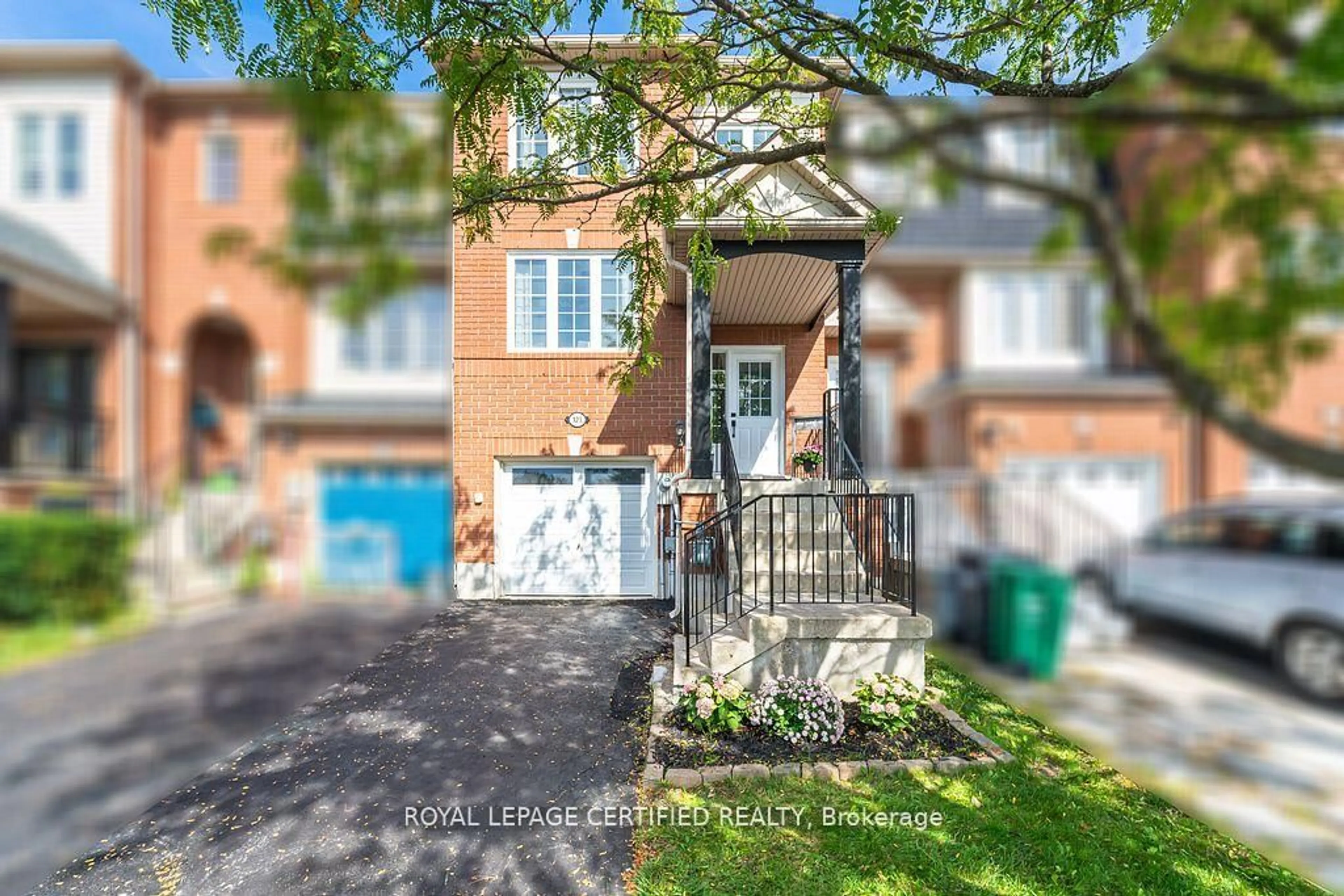 Home with brick exterior material, street for 123 Dunlop Crt, Brampton Ontario L6X 5A6