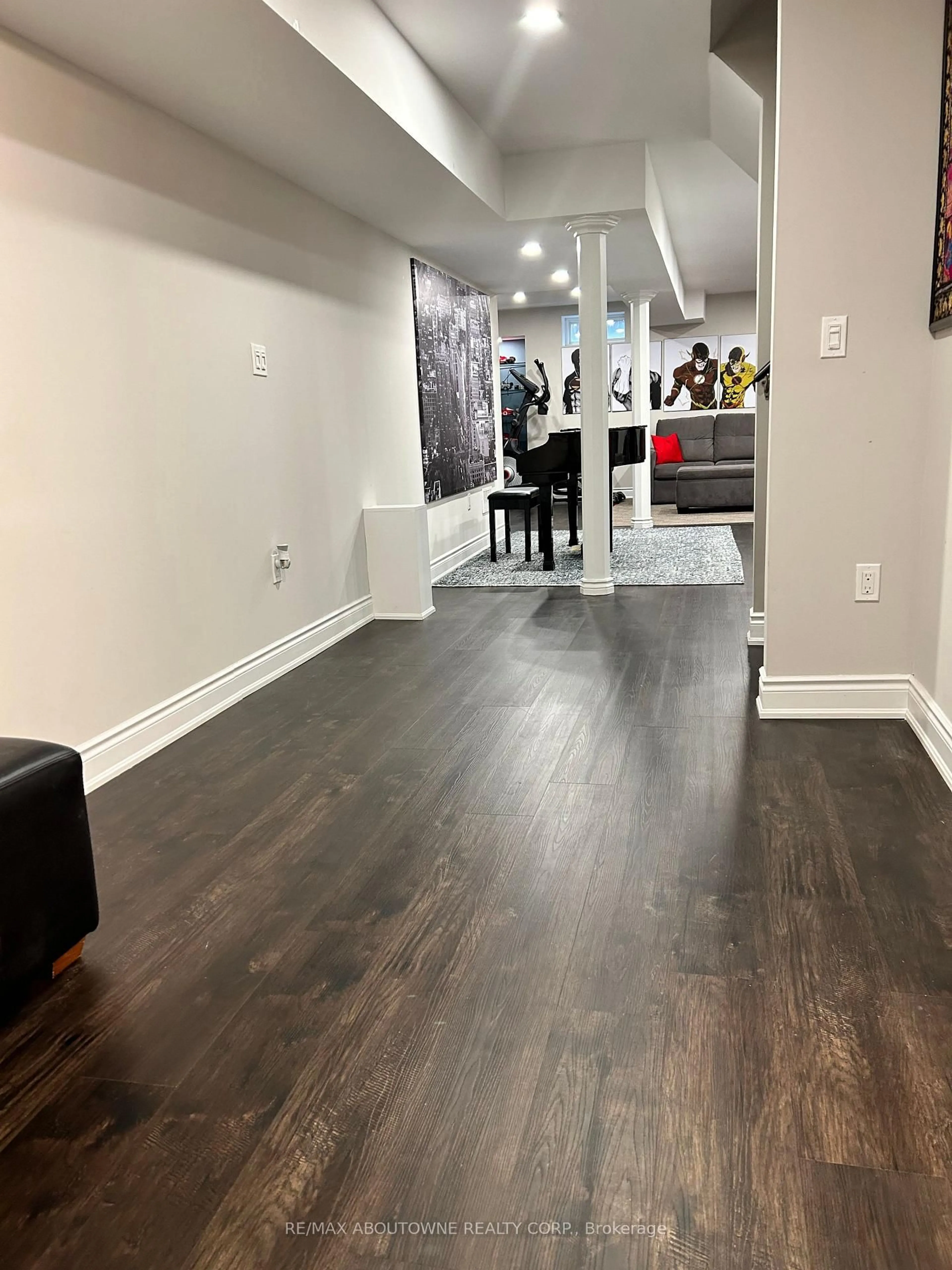 A pic of a room for 371 Hincks Dr, Milton Ontario L9T 8T9