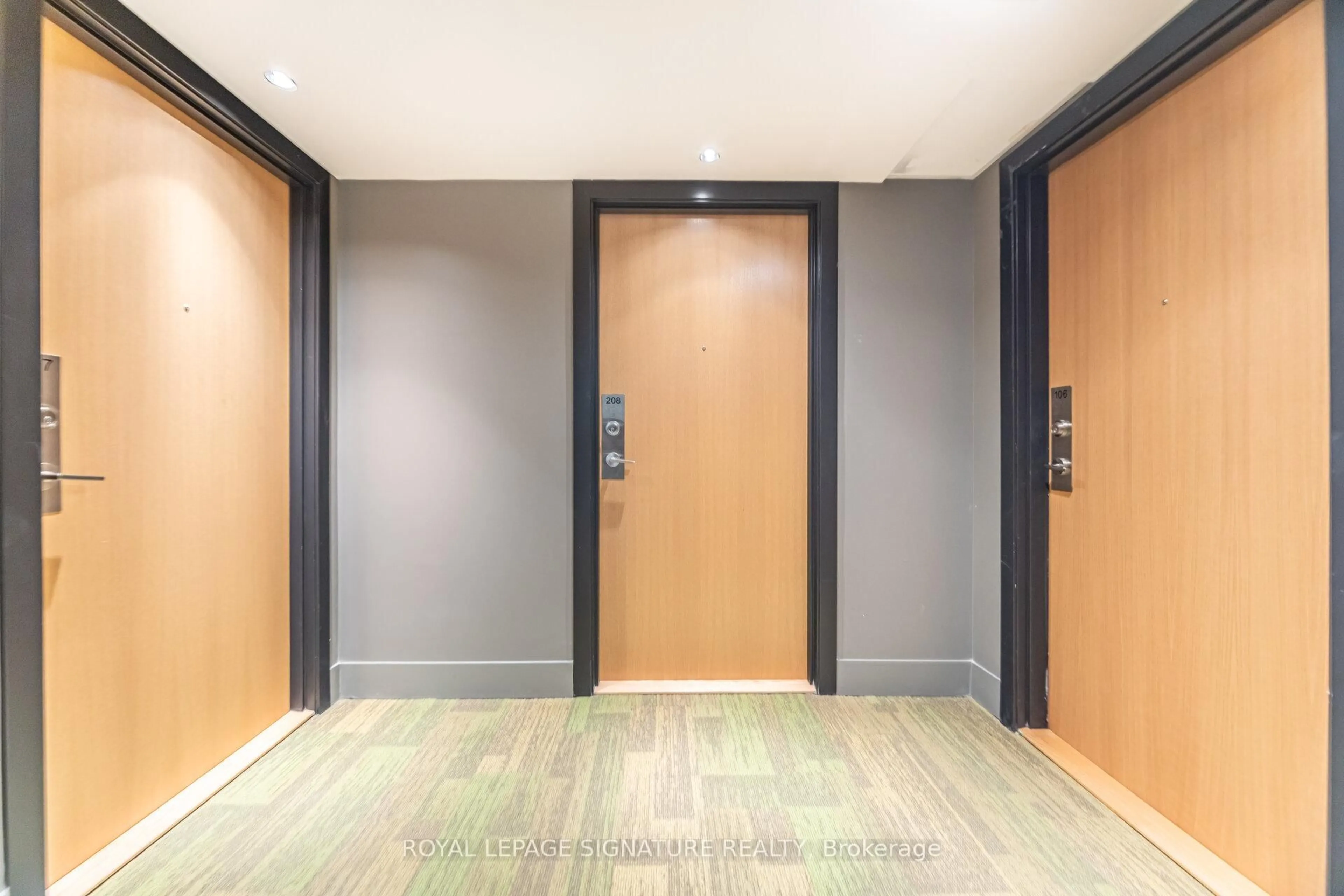 Indoor foyer for 1787 St Clair Ave #208, Toronto Ontario M6N 0B7