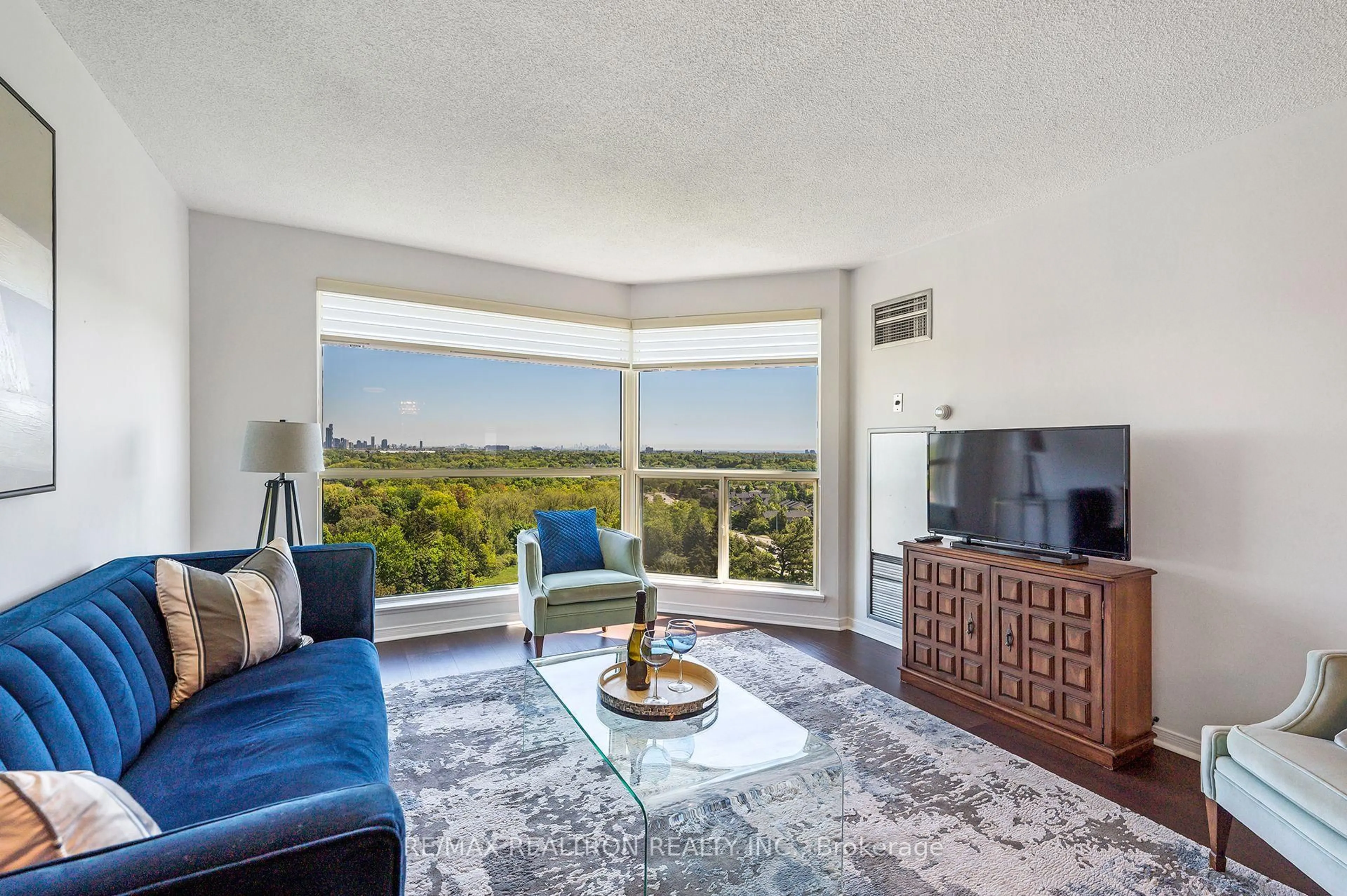 Living room with furniture, unknown for 2155 Burnhamthorpe Rd #1301, Mississauga Ontario L5L 5P4