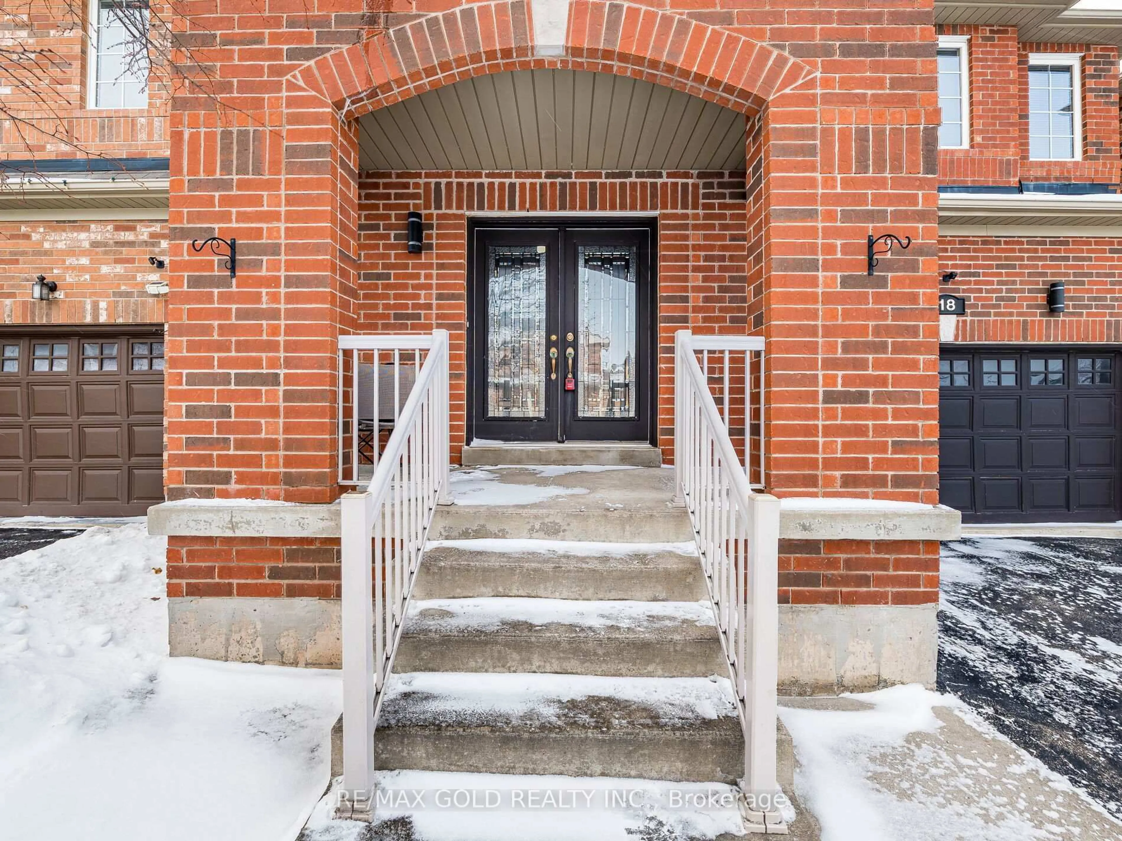 Unknown for 18 Travis Cres, Brampton Ontario L7A 0P2