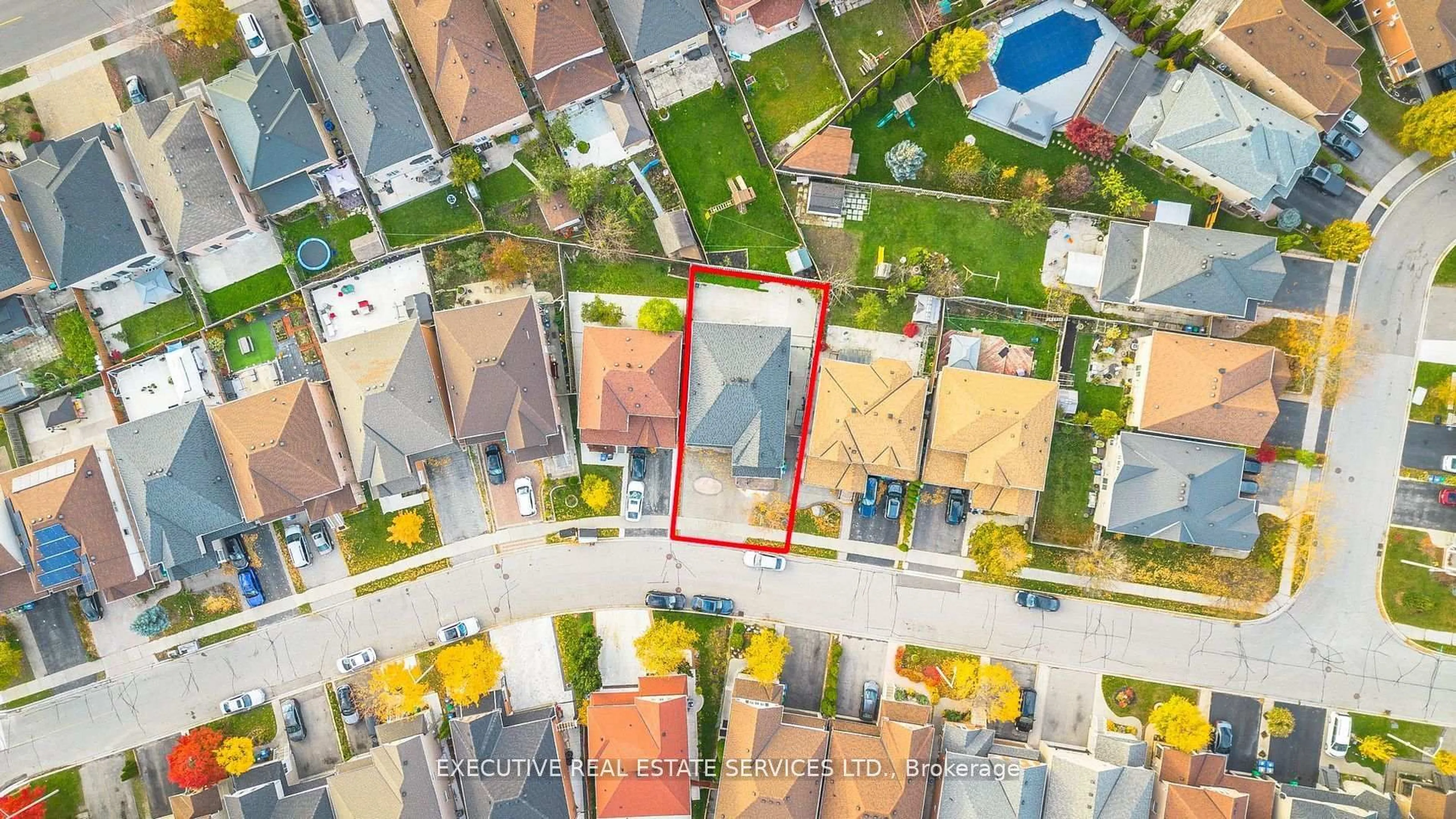 A pic from outside/outdoor area/front of a property/back of a property/a pic from drone, street for 16 Sandway Dr, Brampton Ontario L7A 2T9
