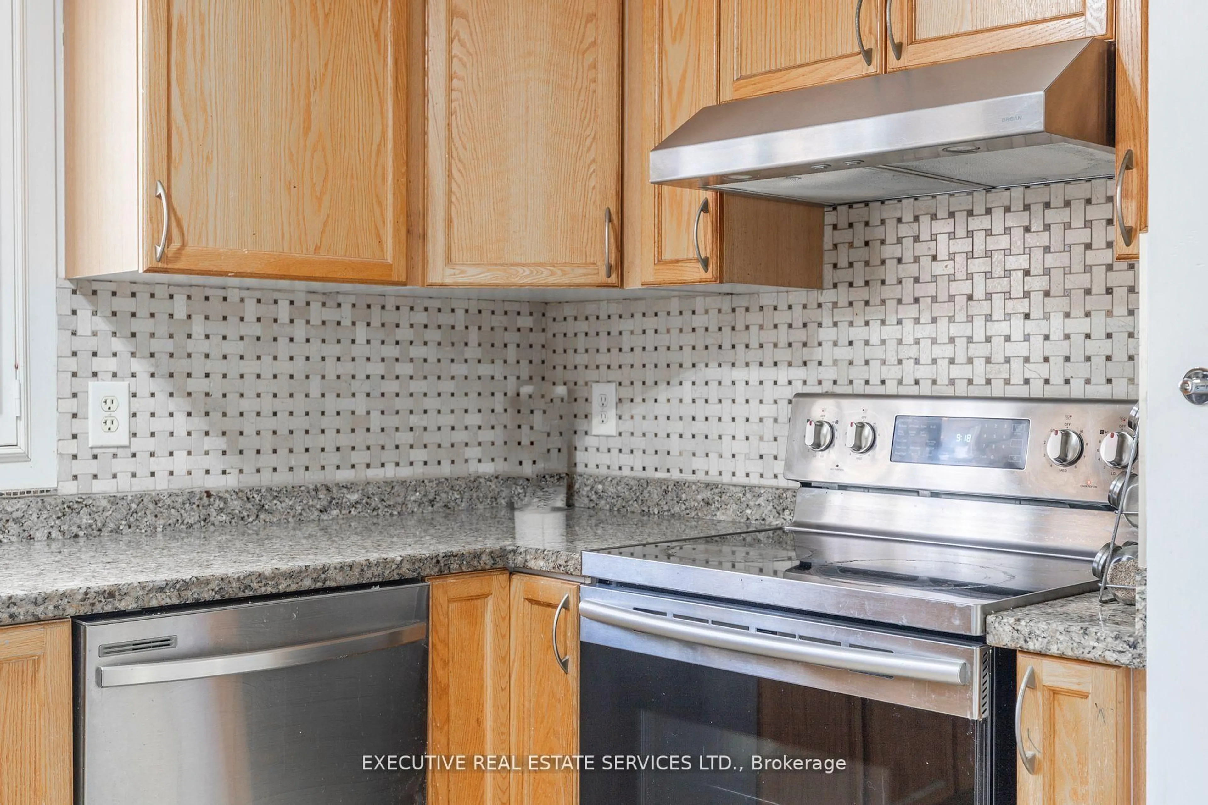 Standard kitchen, ceramic/tile floor for 4 Dayspring Circ ##203, Brampton Ontario L6P 2Z5