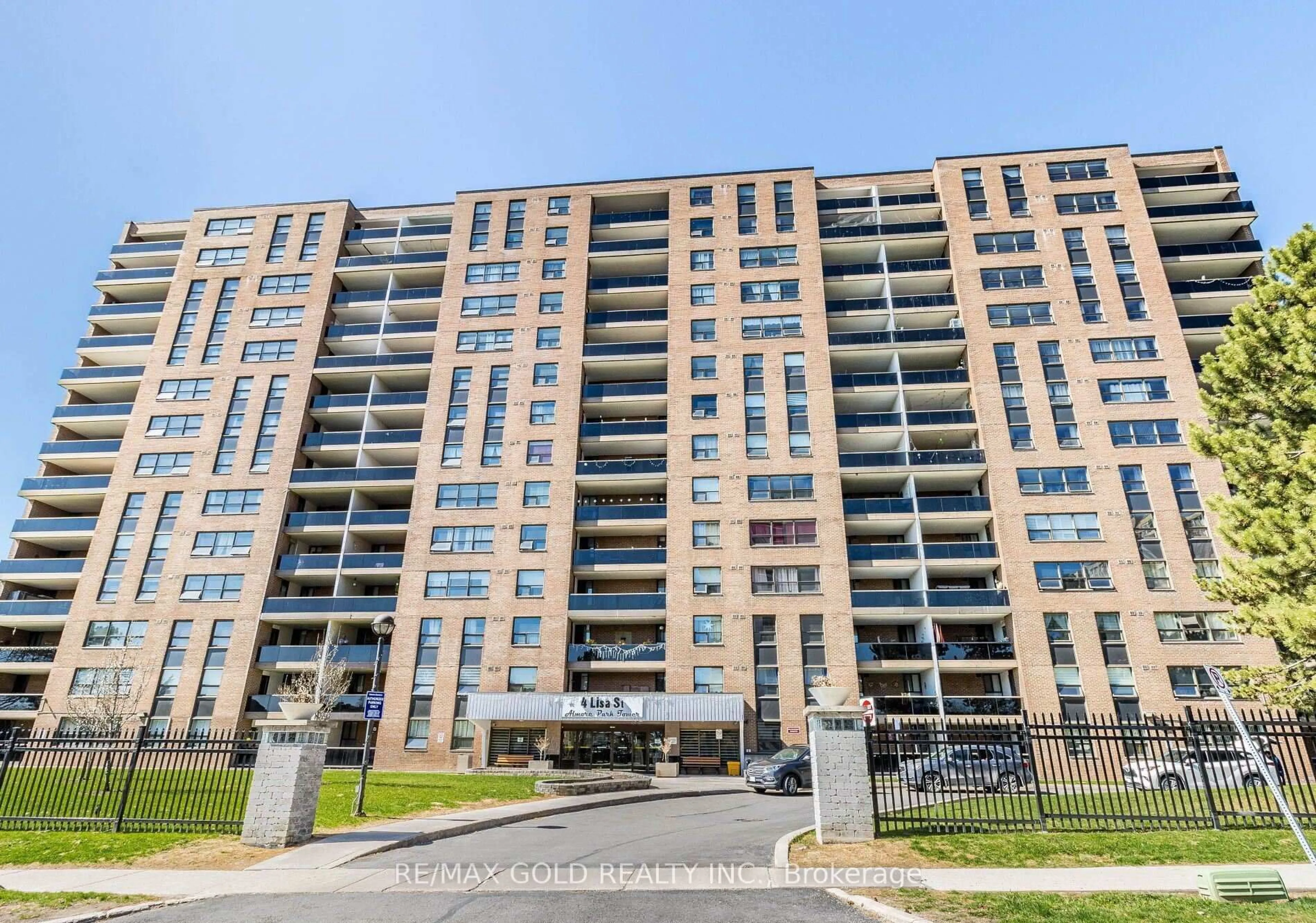 A pic from outside/outdoor area/front of a property/back of a property/a pic from drone, building for 4 Lisa St #610, Brampton Ontario L6T 4B6