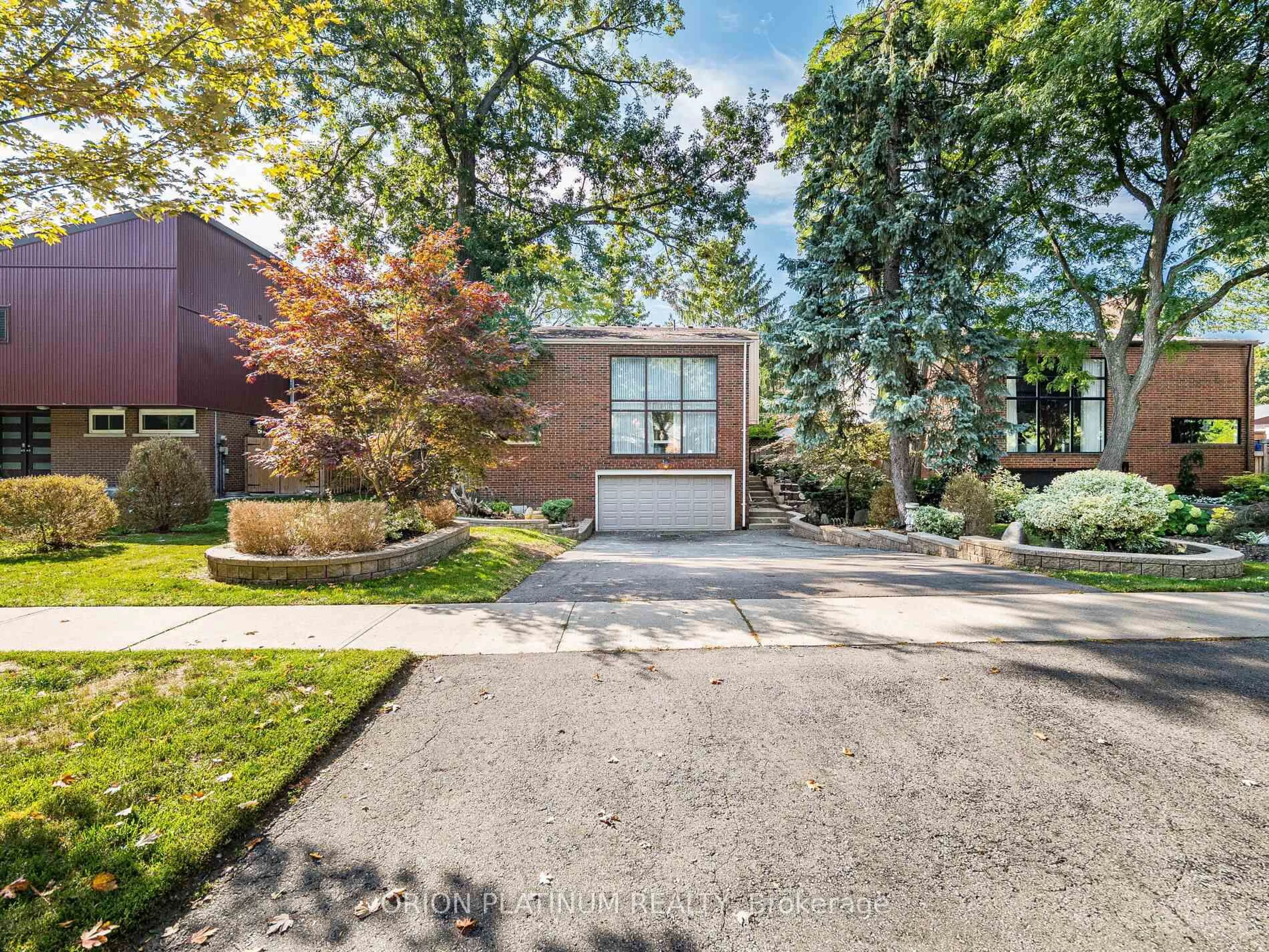 Home with brick exterior material, street for 3636 Pitch Pine Cres, Mississauga Ontario L5L 1P8