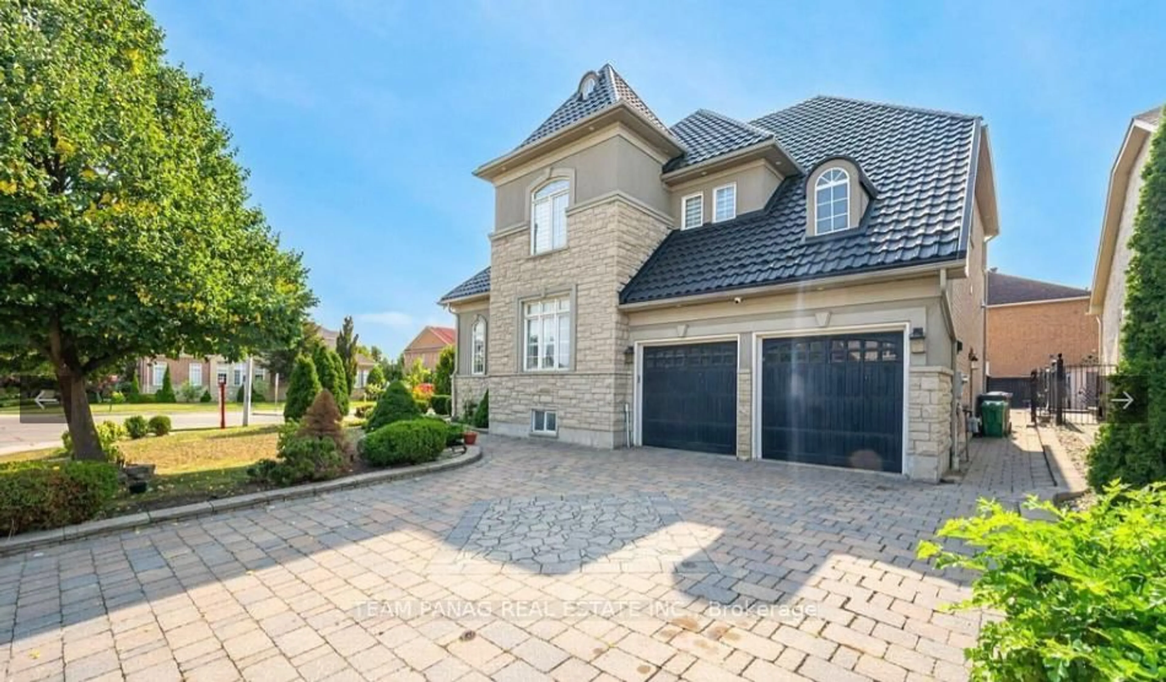 Home with brick exterior material, street for 2 Belleville Dr, Brampton Ontario L6P 1V7