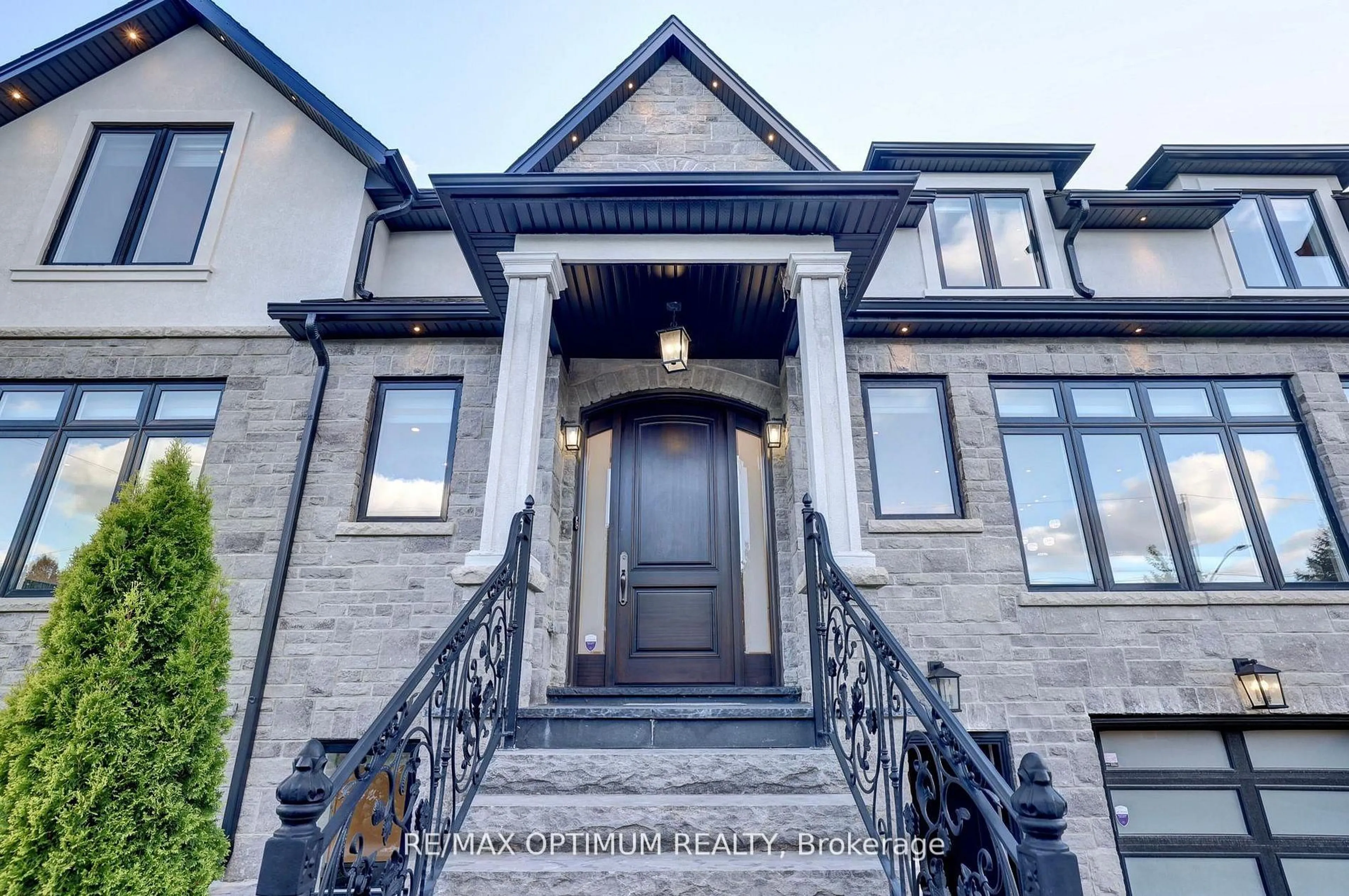 Home with brick exterior material, street for 26 Pioneer Dr, Mississauga Ontario L5M 1G9