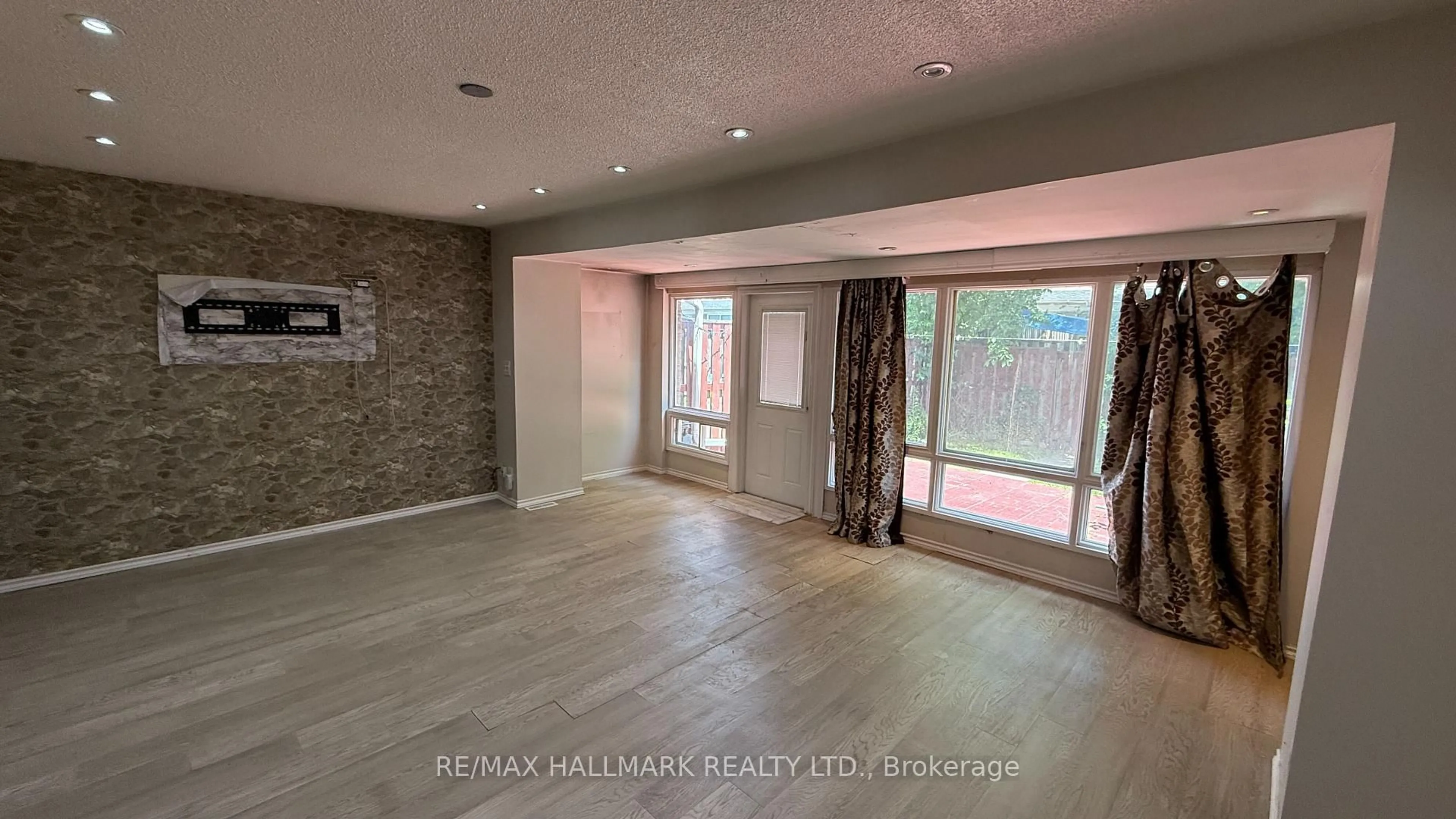 Unknown for 3600 Morning Star Dr #10, Mississauga Ontario L4T 1Y5