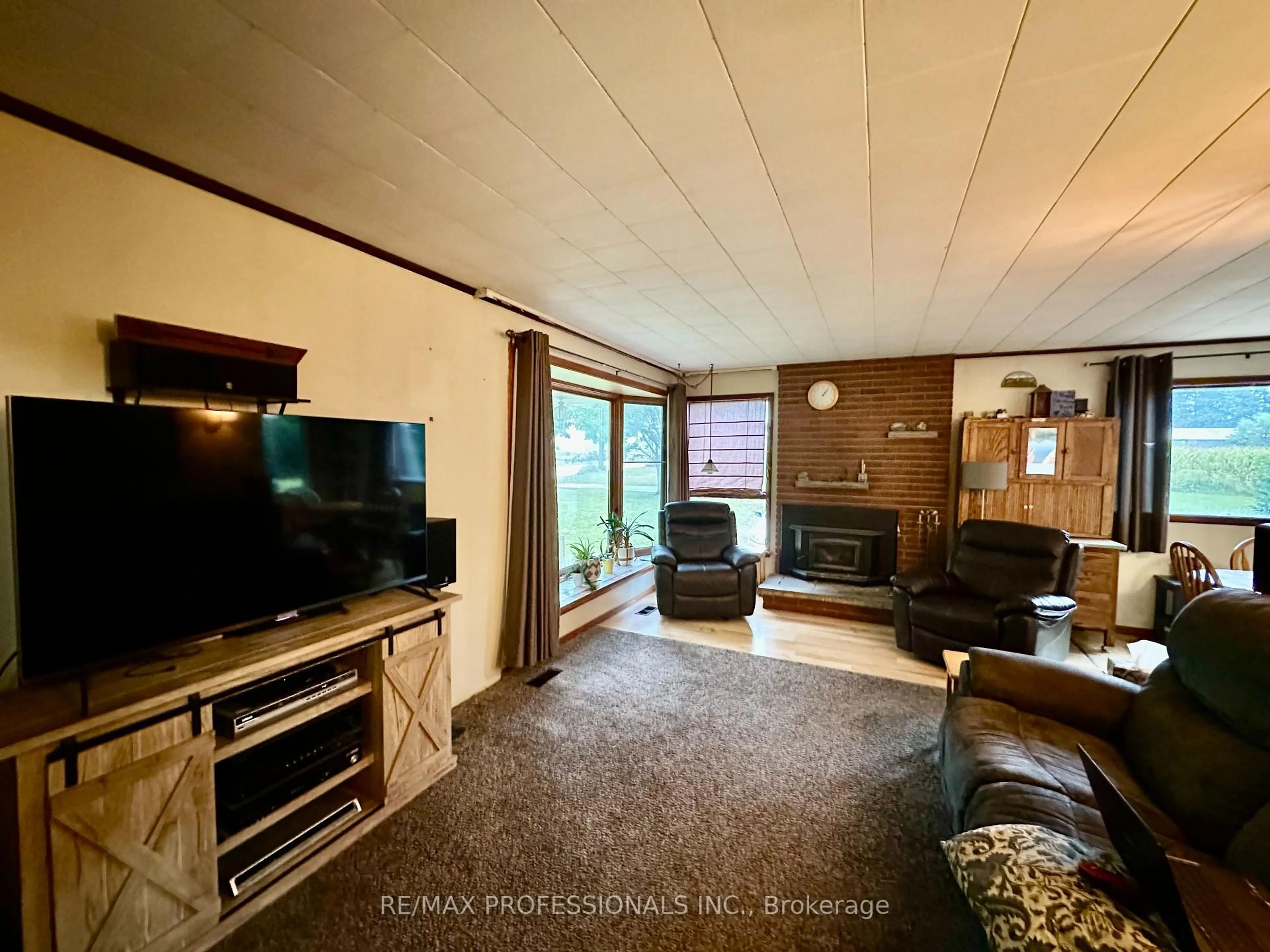 Unknown for 13958 Trafalgar Rd, Halton Hills Ontario L7G 4S4