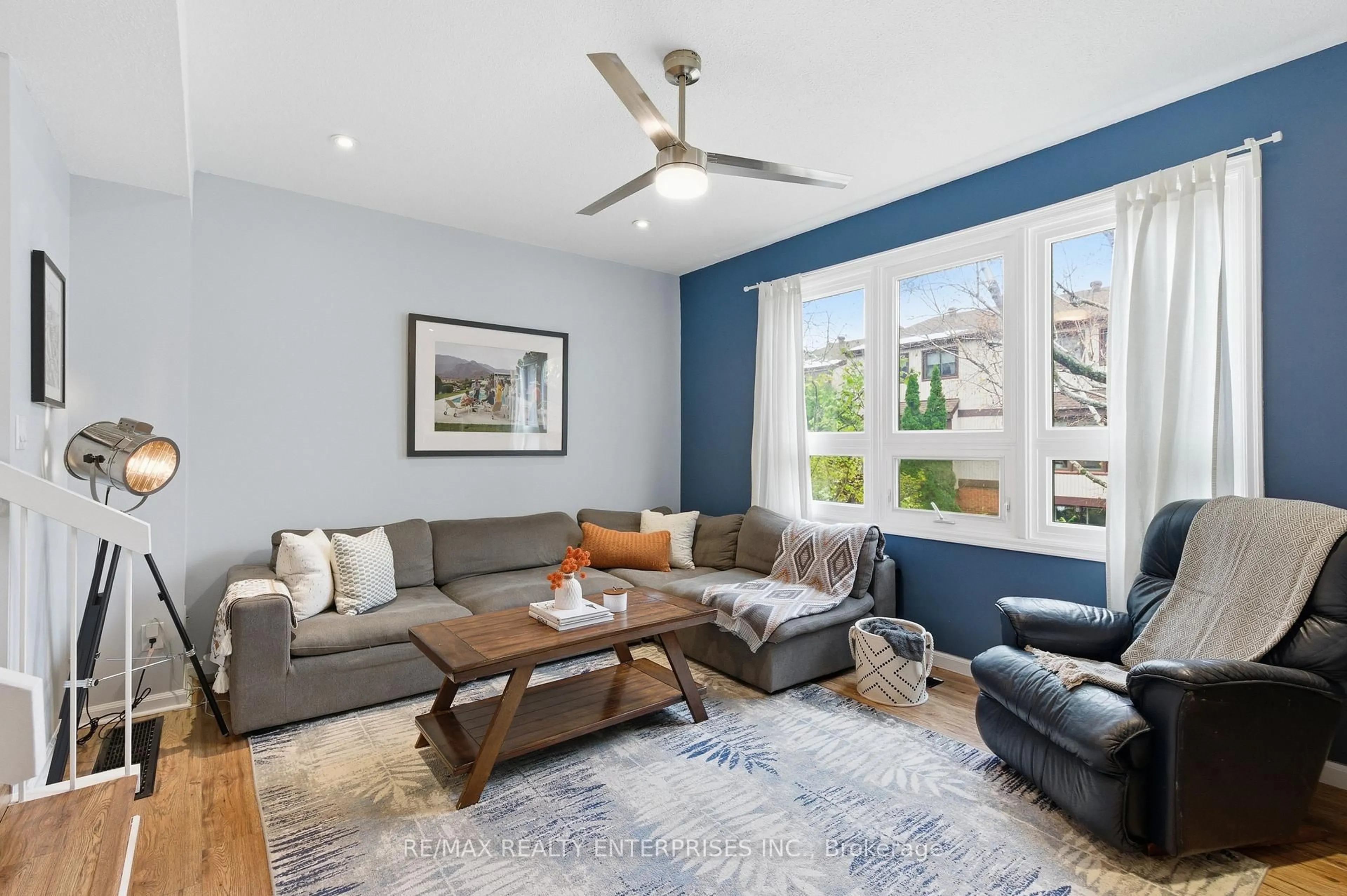 Living room with furniture, unknown for 1060 Walden Circ #42, Mississauga Ontario L5J 4J9