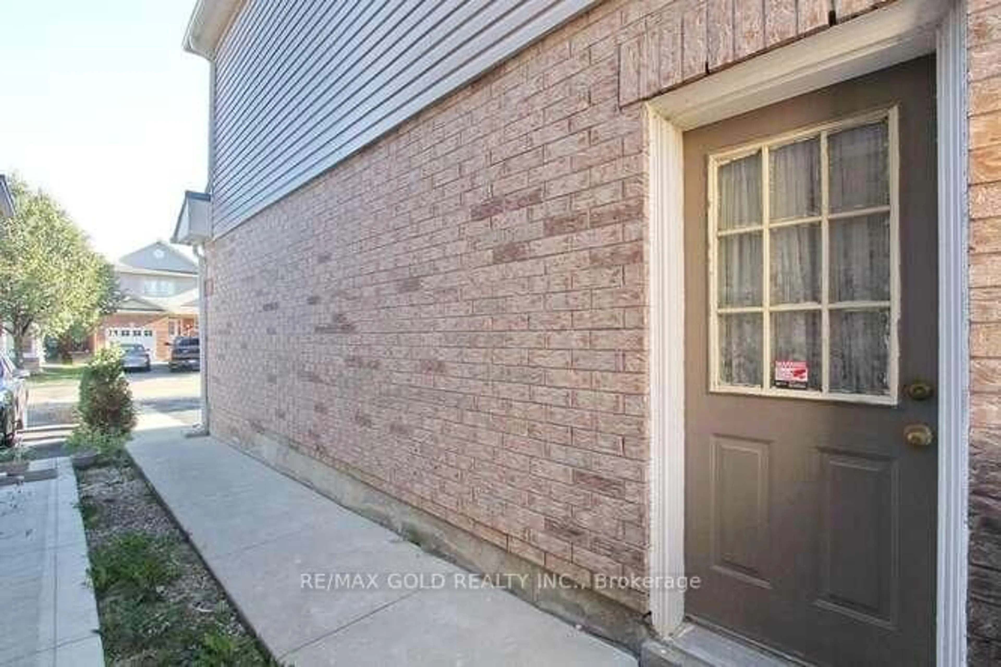 Home with brick exterior material, street for 88 Ridgemore Cres, Brampton Ontario L7A 2L5