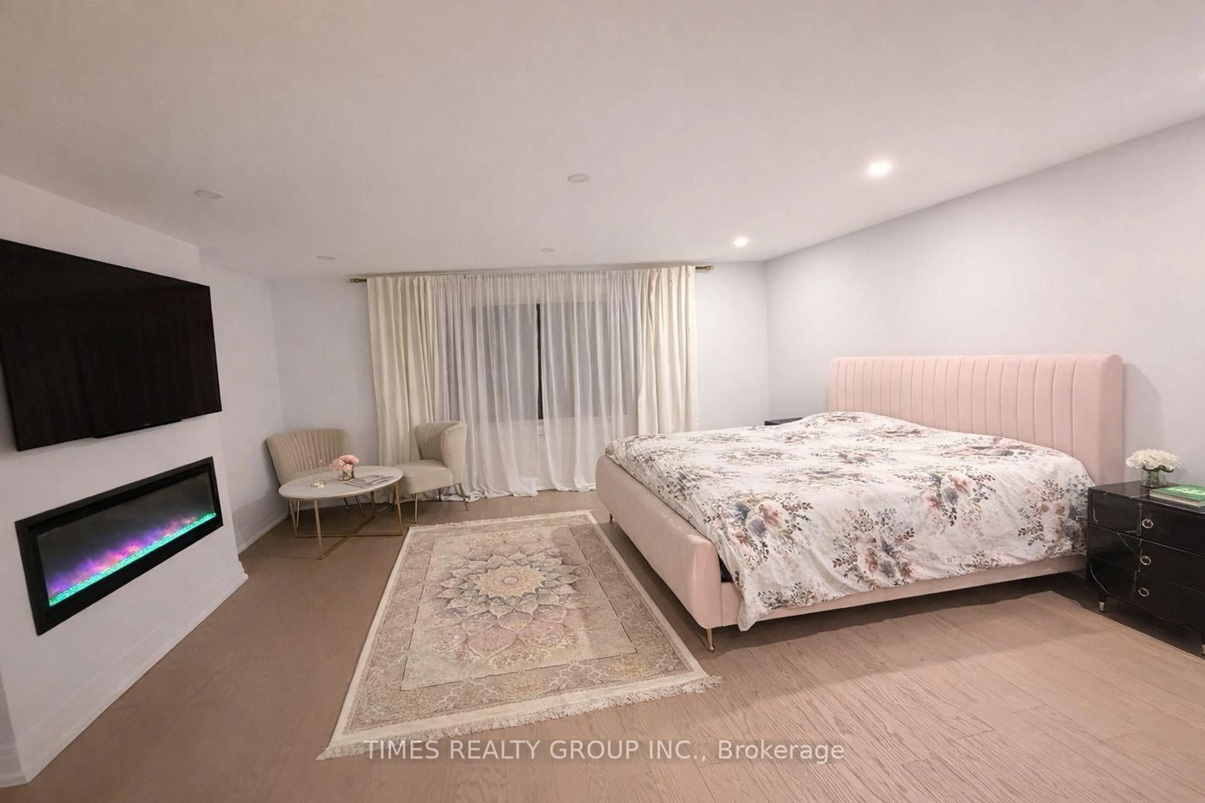 A pic of a room for 10 Dominion Rd, Toronto Ontario M8W 1J1