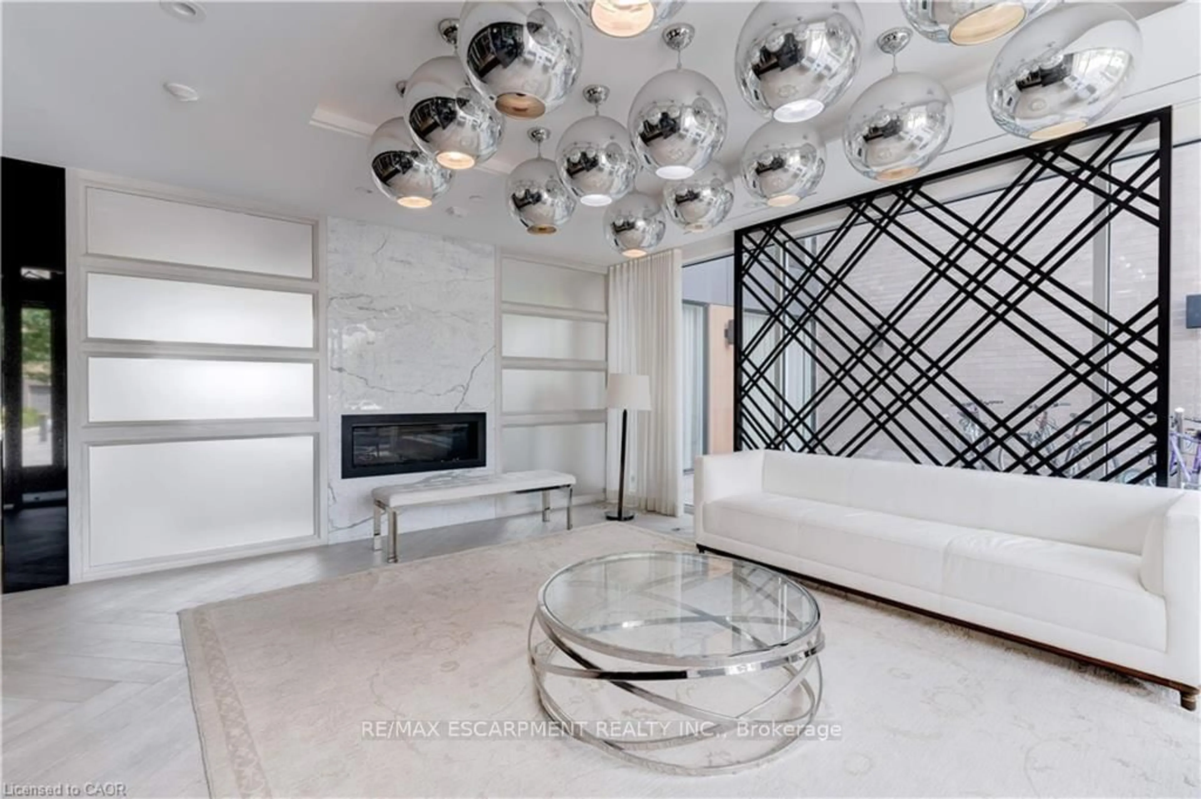 Unknown for 168 Sabina Dr #119, Oakville Ontario L6H 0W5